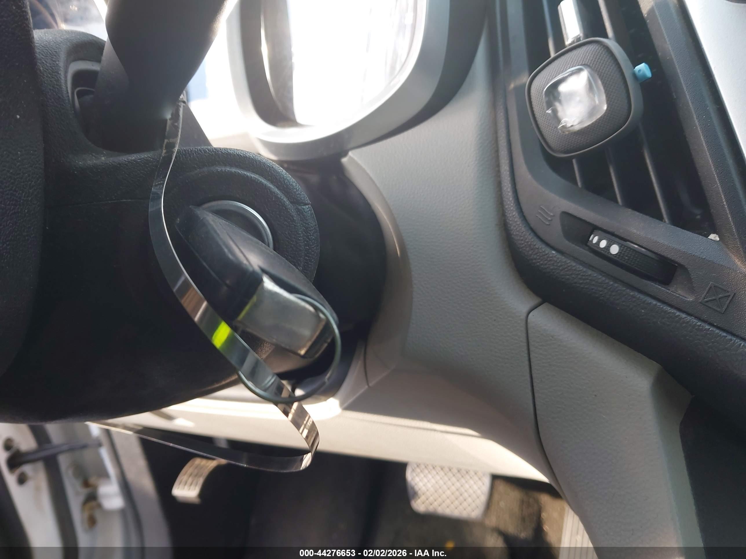 CHEVROLET EQUINOX image 11