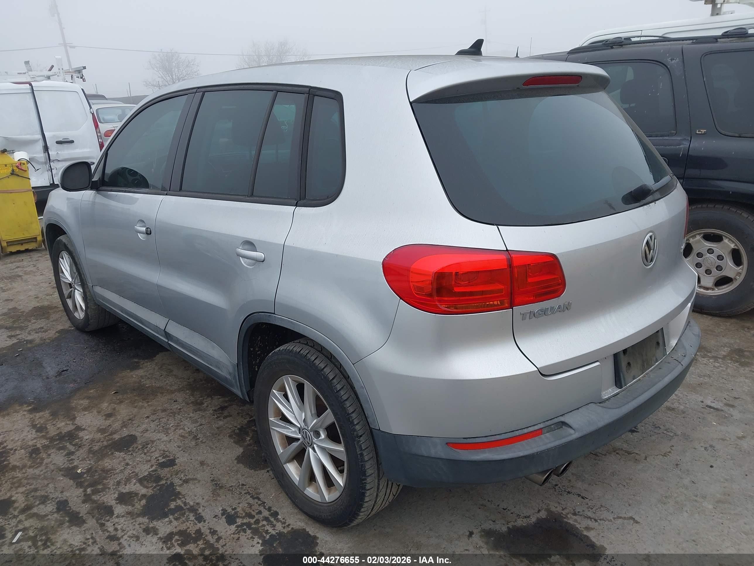 VOLKSWAGEN TIGUAN image 3