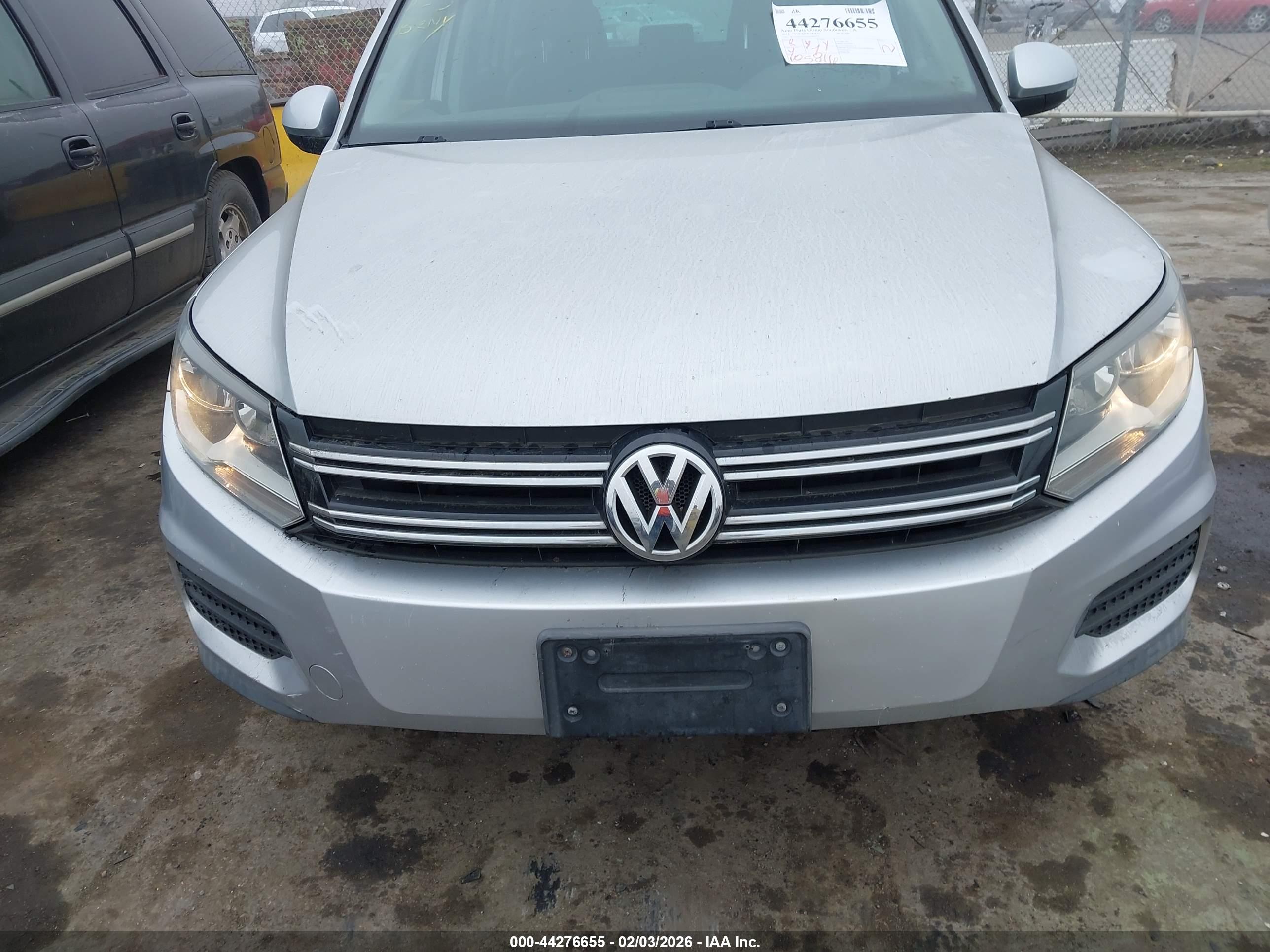 VOLKSWAGEN TIGUAN image 6