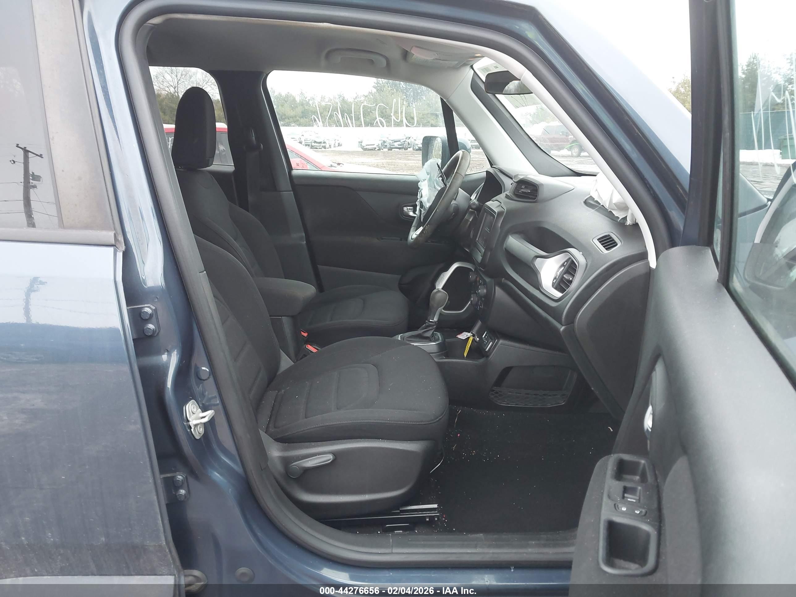 JEEP RENEGADE image 5