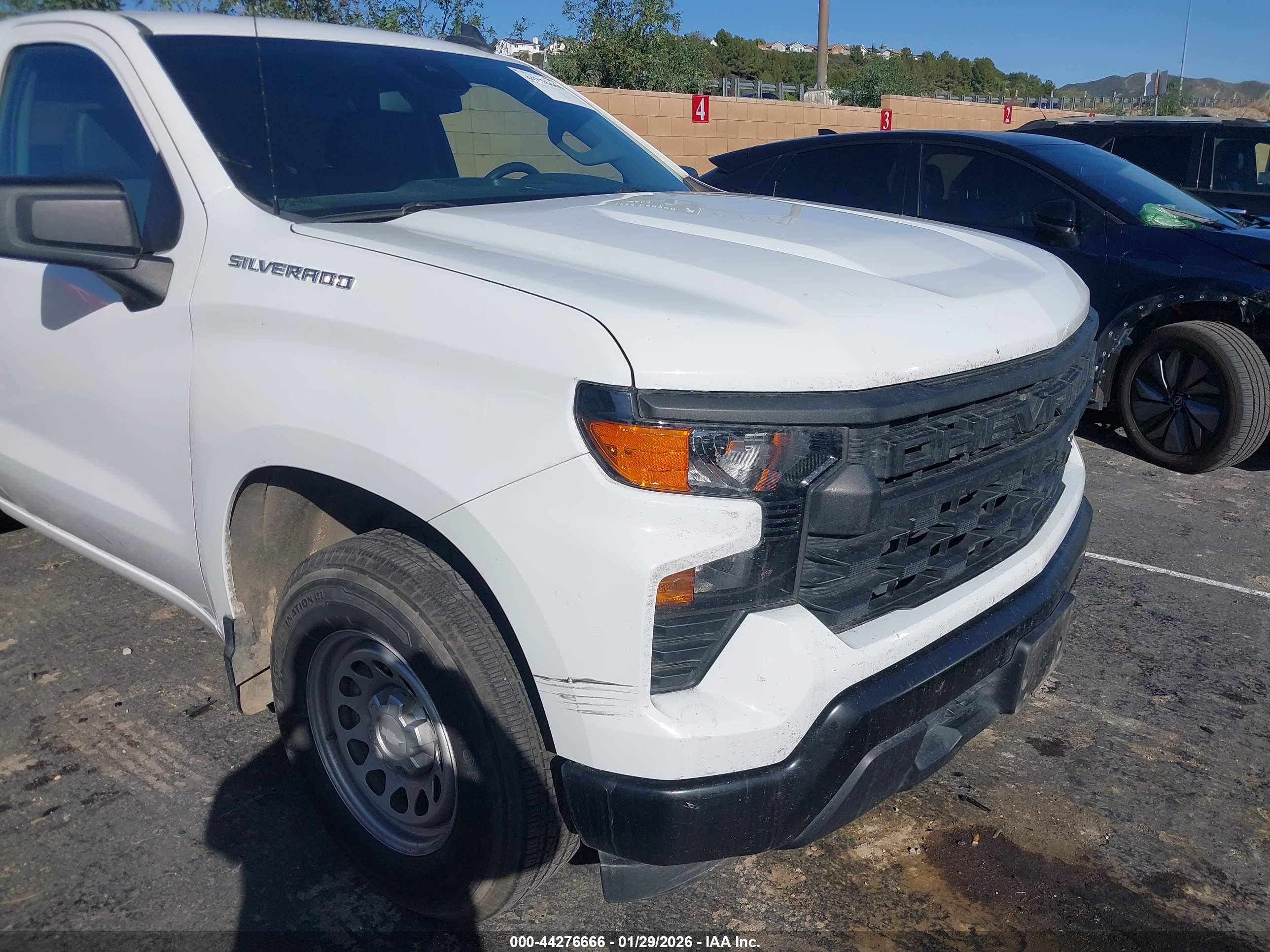 CHEVROLET SILVERADO image 6