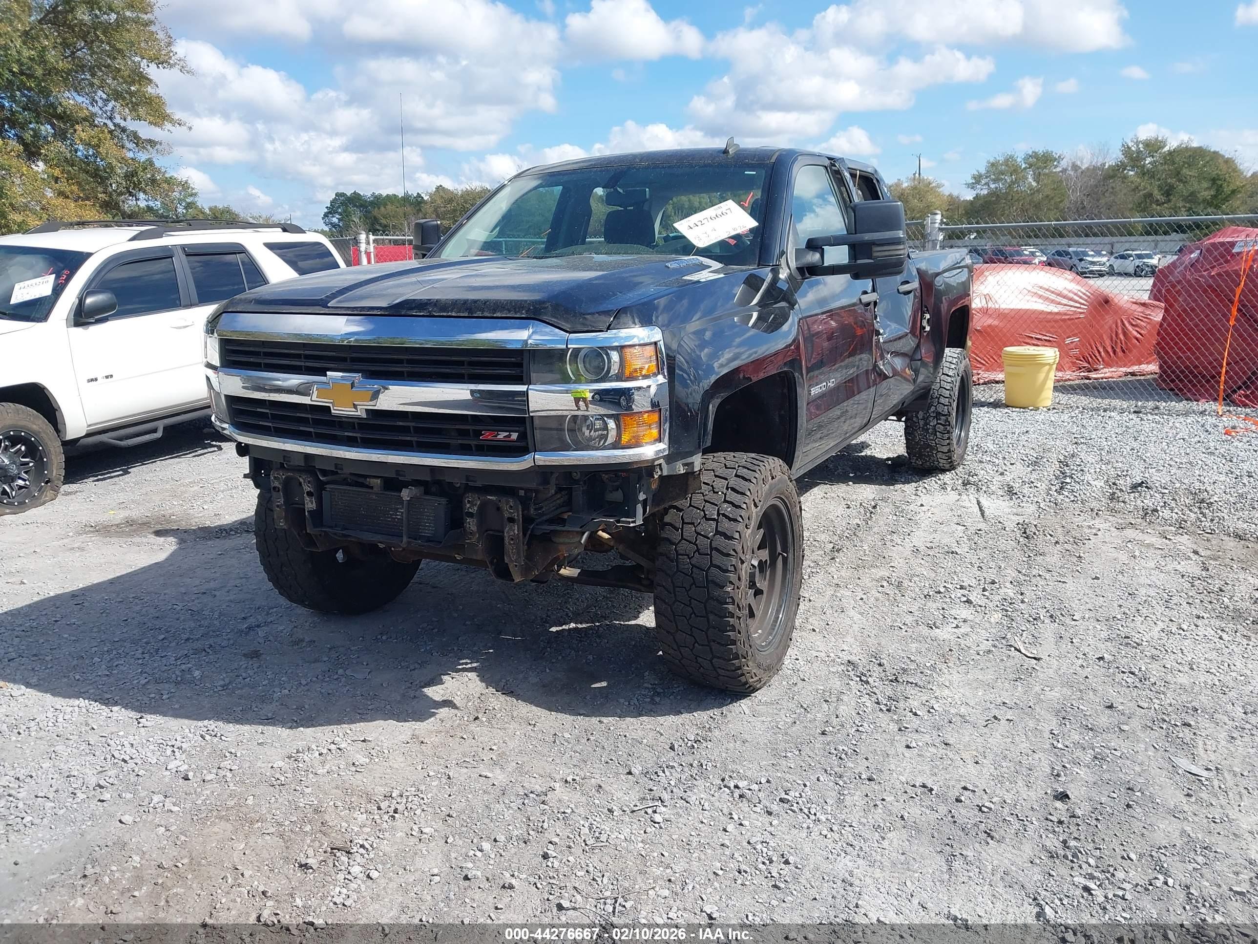 CHEVROLET SILVERADO image 2