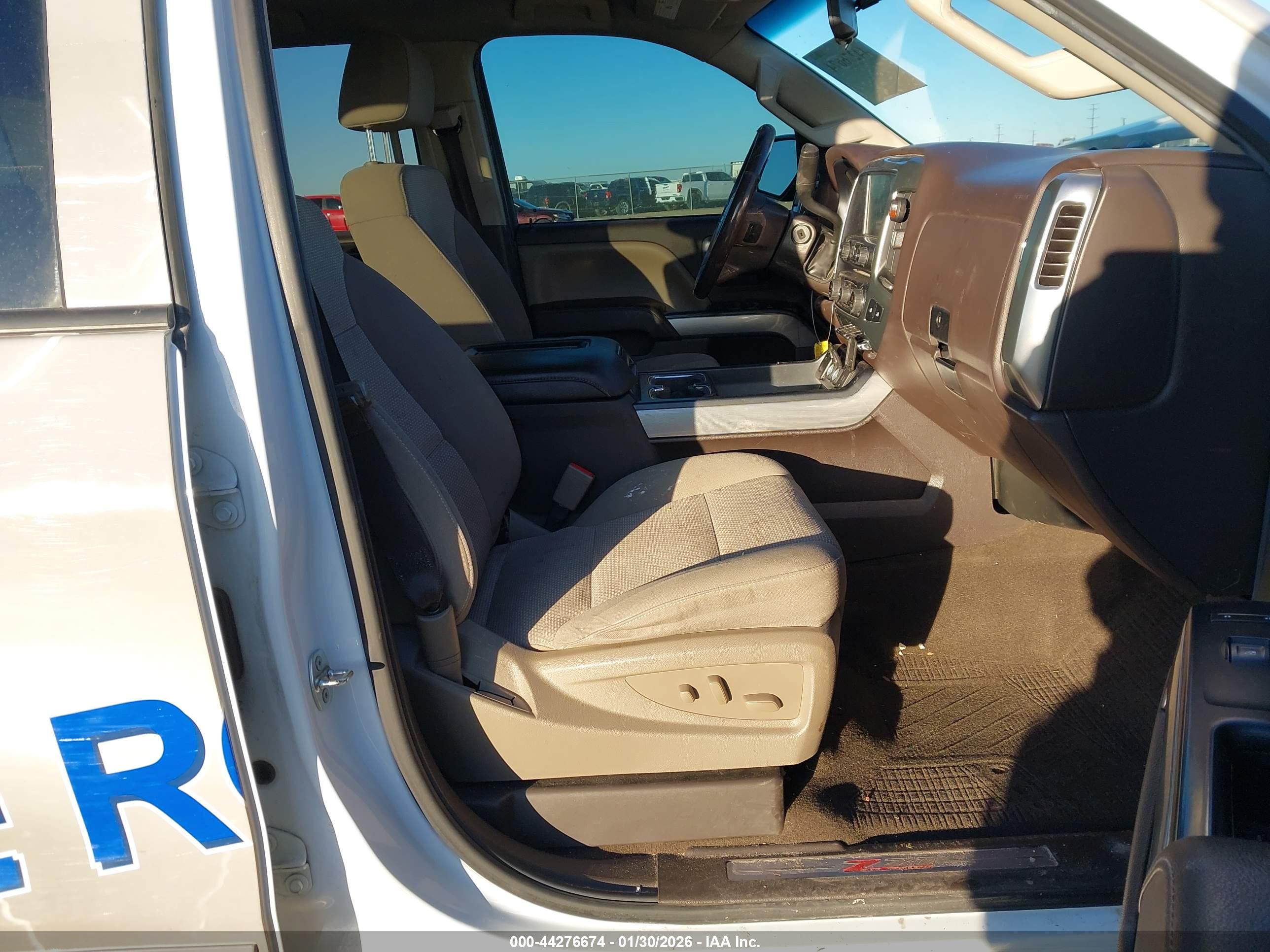 CHEVROLET SILVERADO image 5