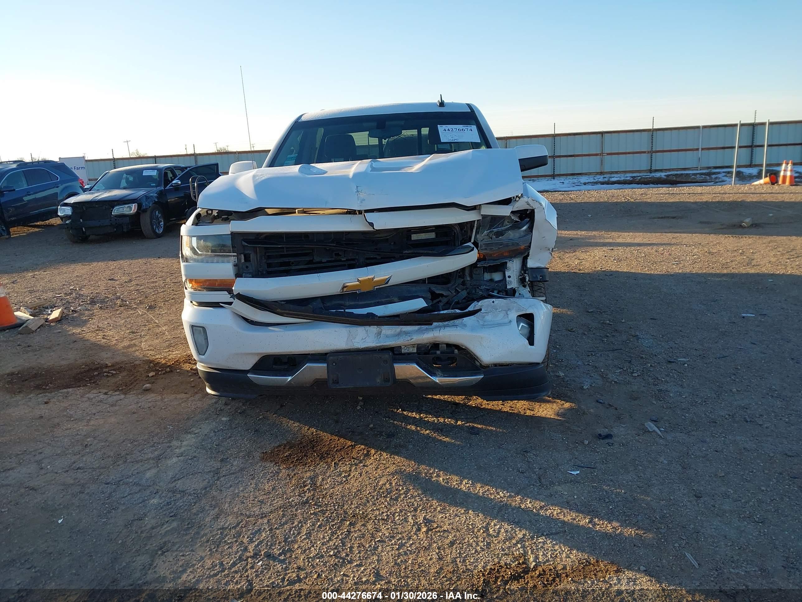 CHEVROLET SILVERADO image 6
