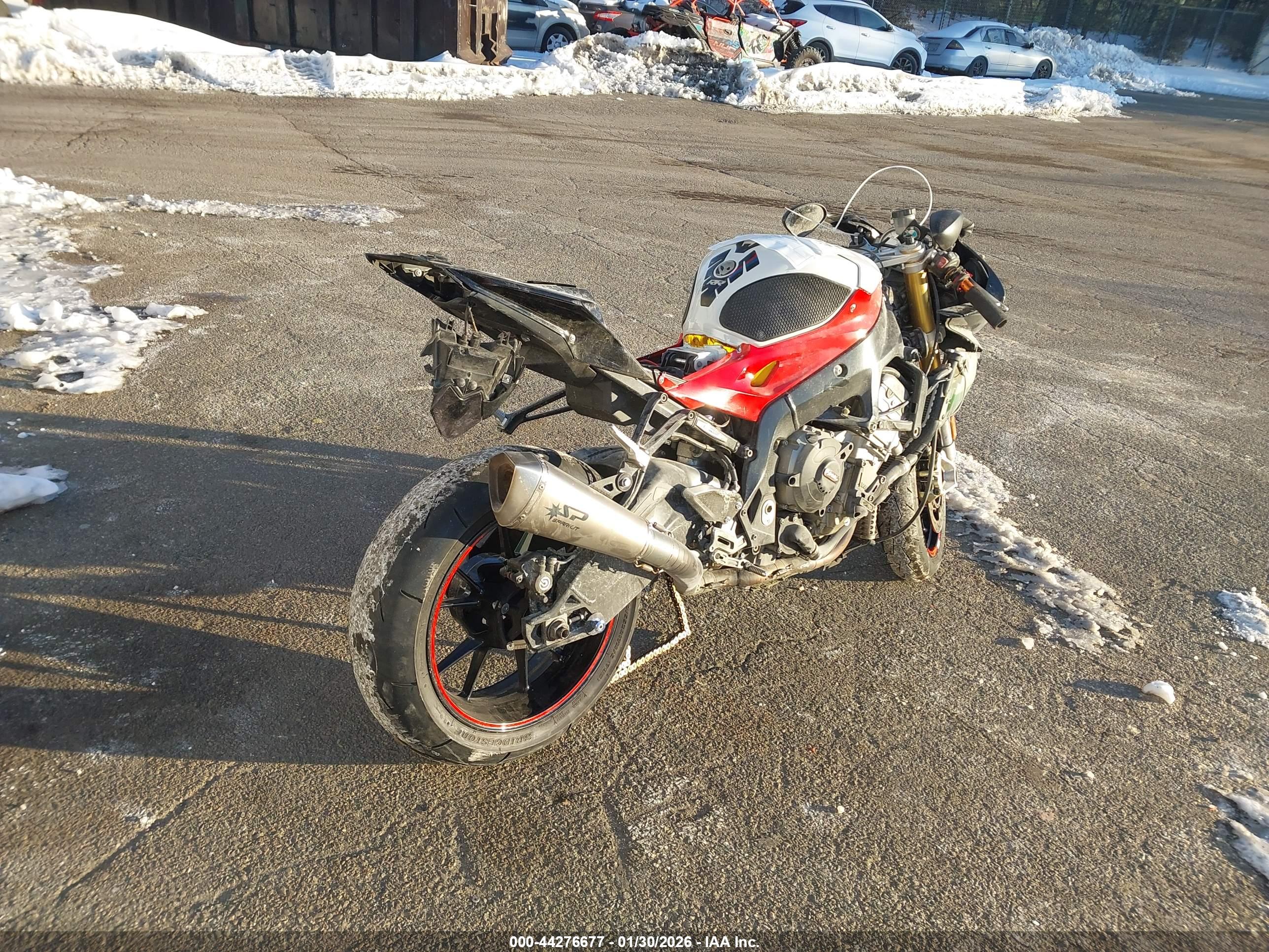 BMW S image 4