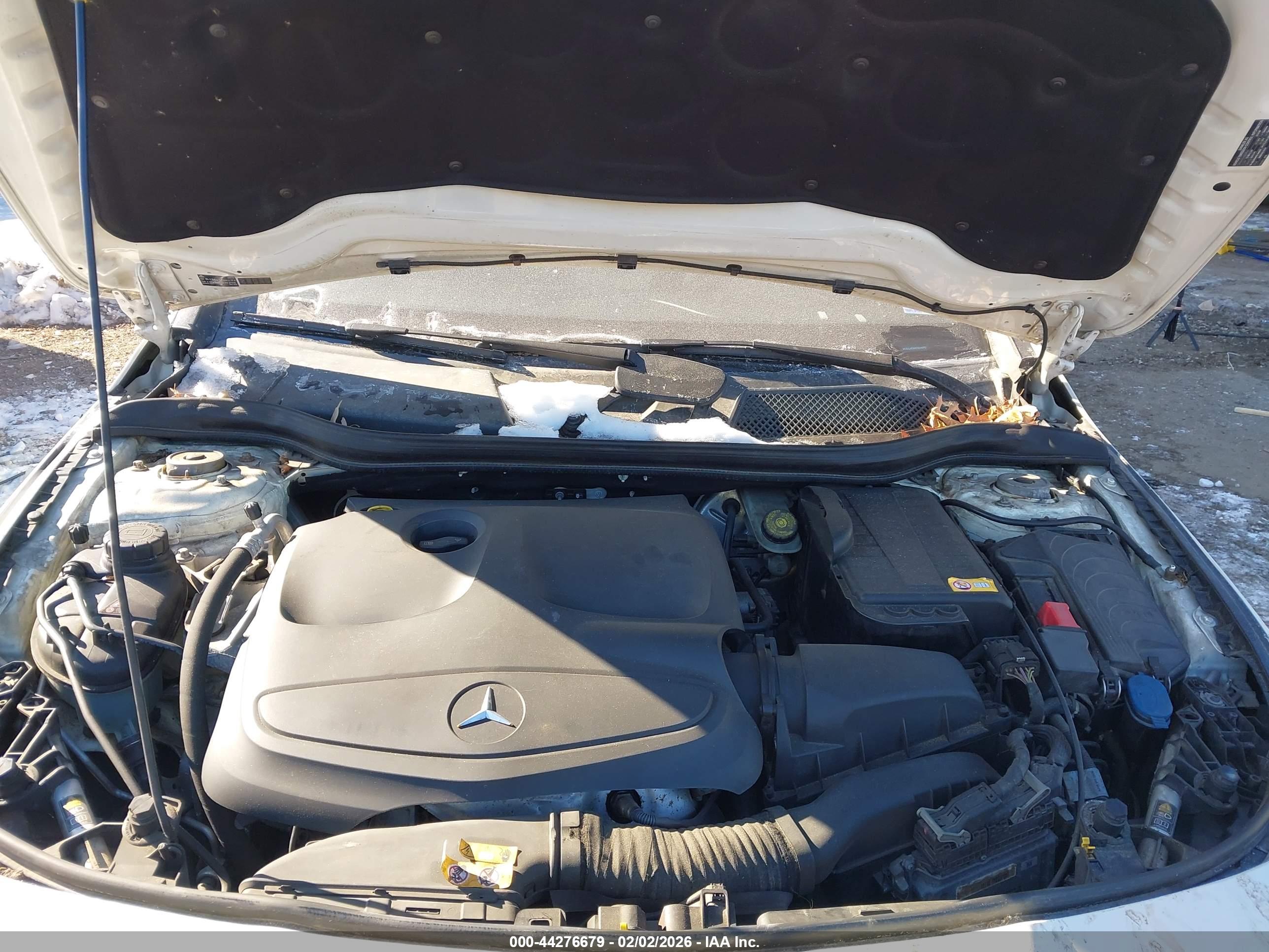 MERCEDES-BENZ CLA image 10