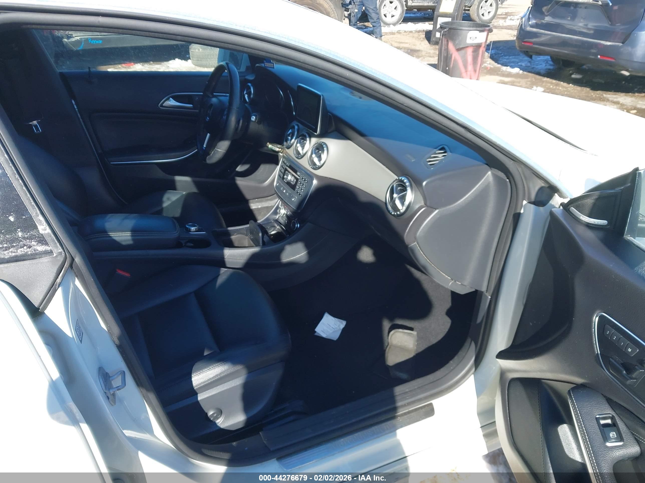 MERCEDES-BENZ CLA image 5