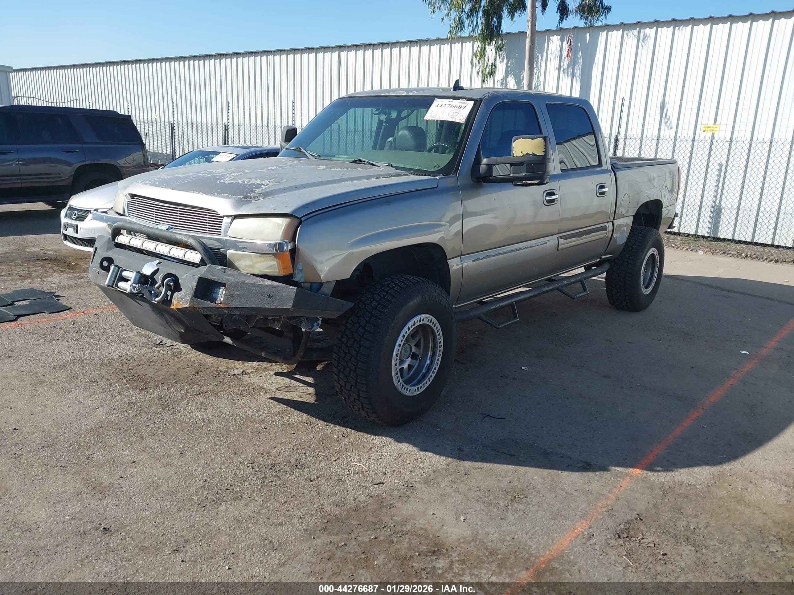 CHEVROLET SILVERADO image 2