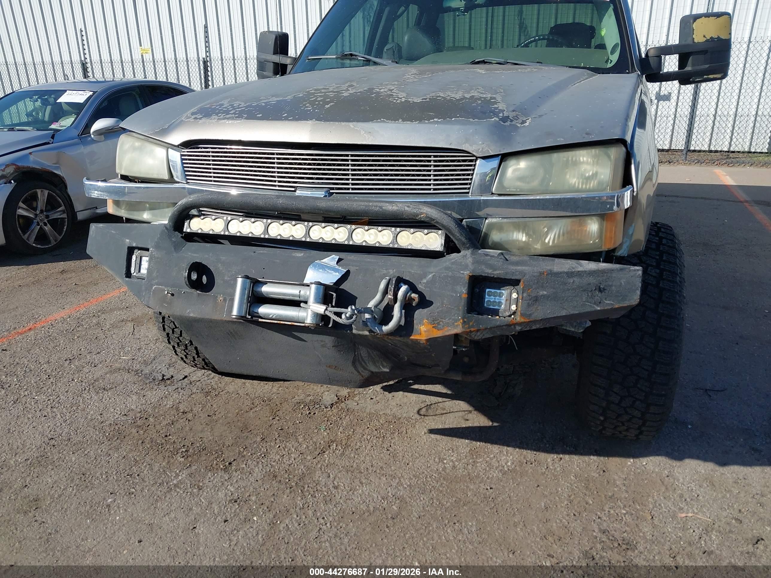 CHEVROLET SILVERADO image 6