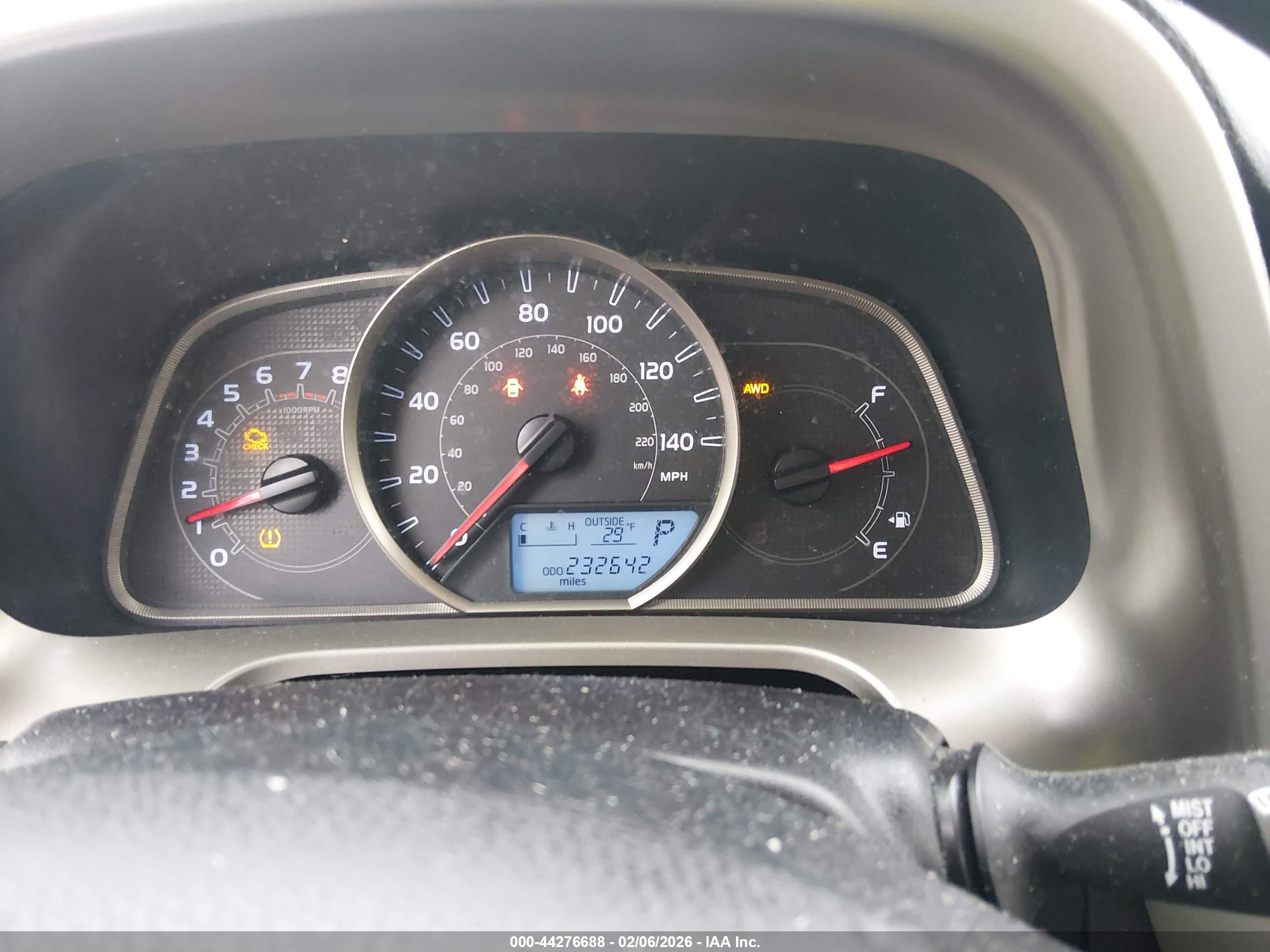 TOYOTA RAV4 image 7