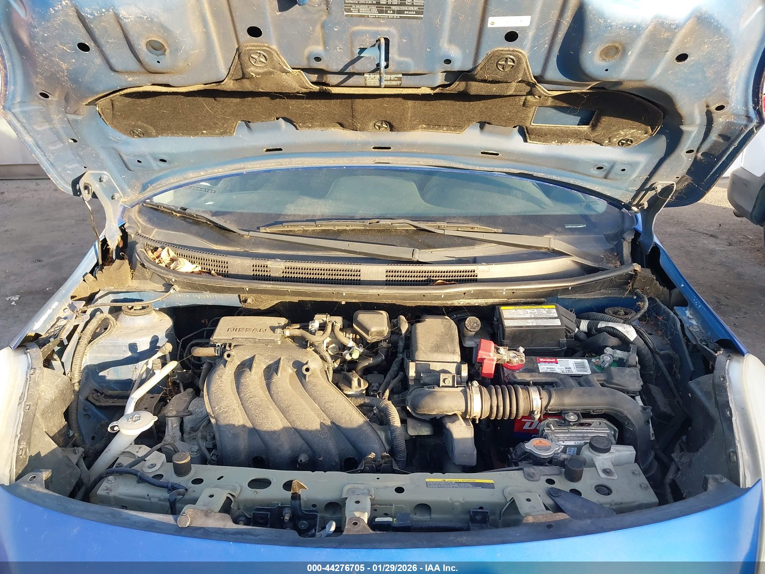 NISSAN VERSA image 10