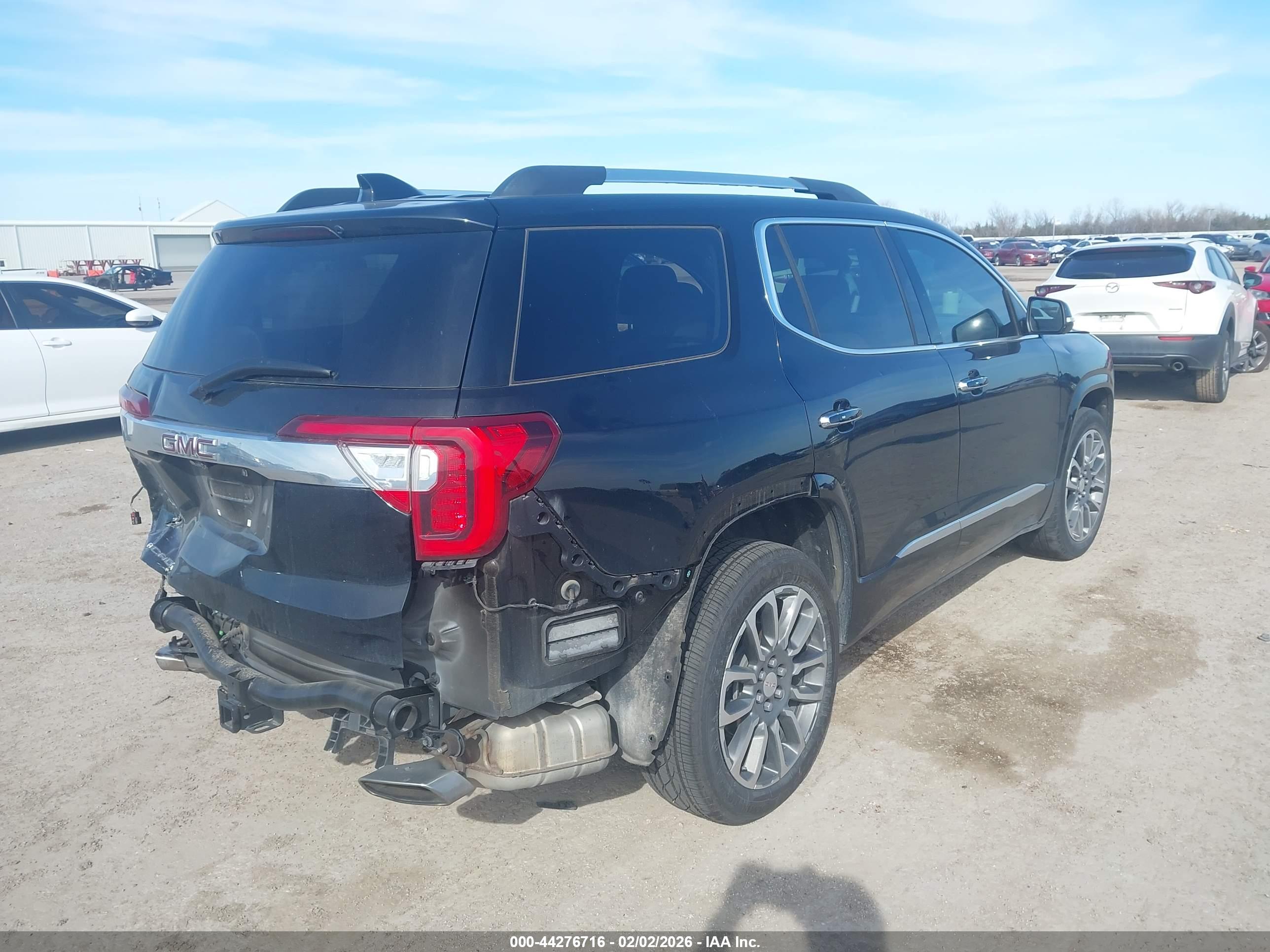 GMC ACADIA image 4