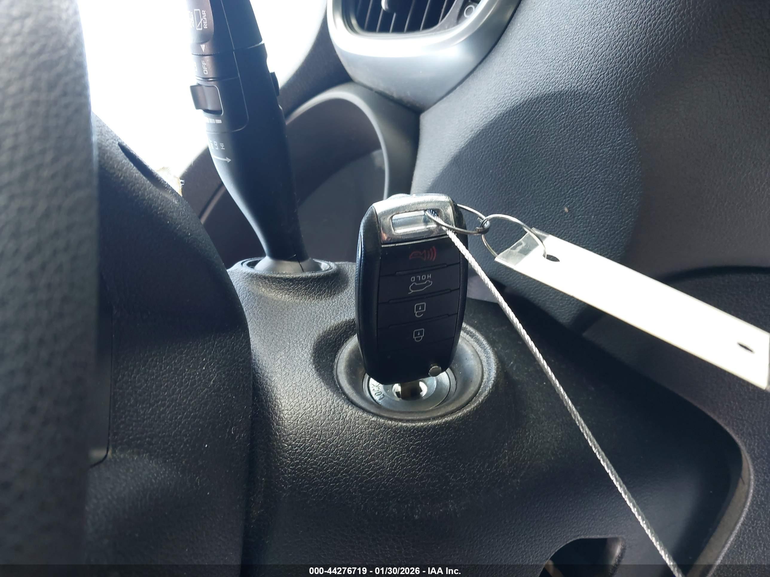 KIA SORENTO image 11