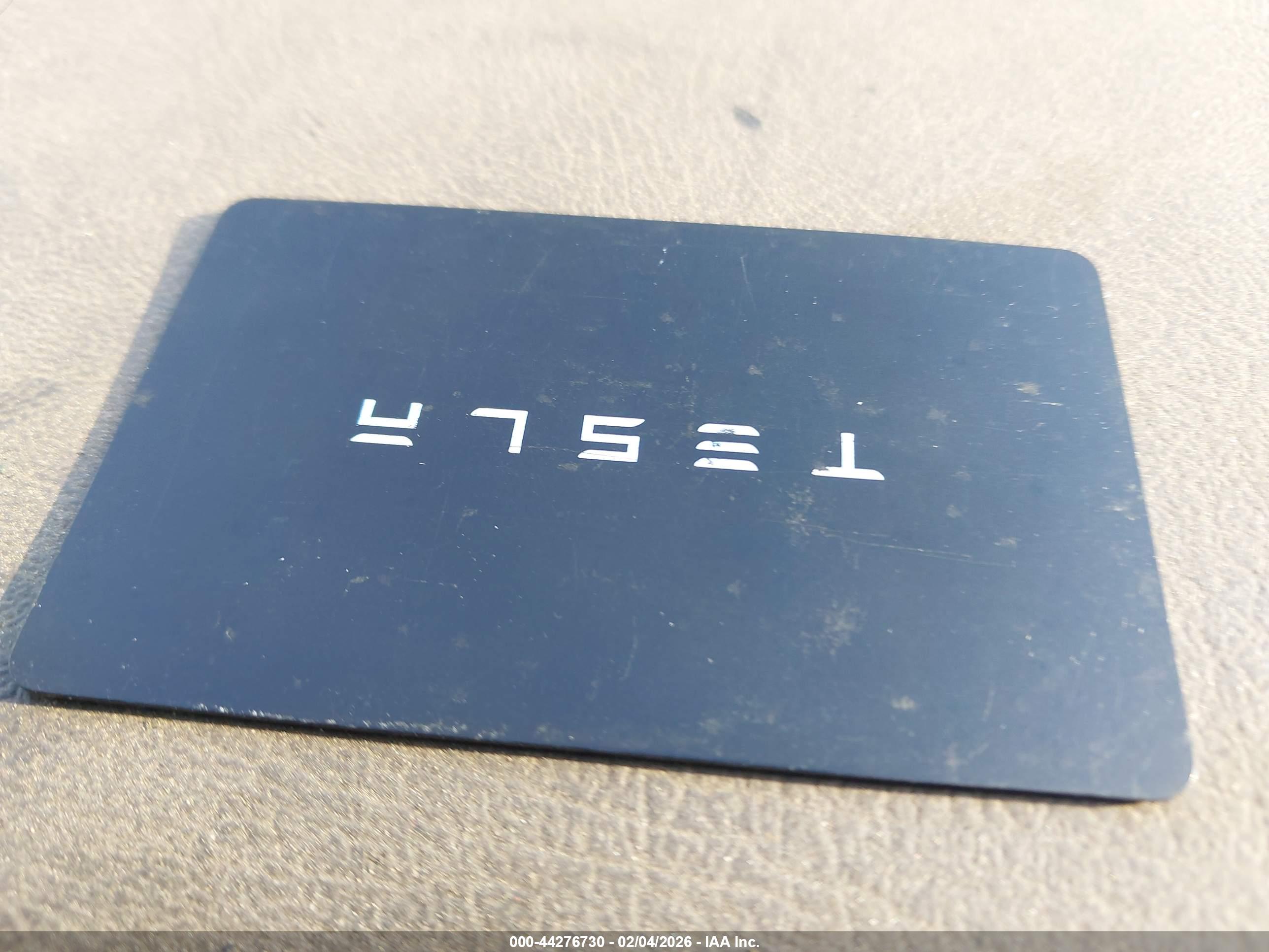 TESLA MODEL image 11
