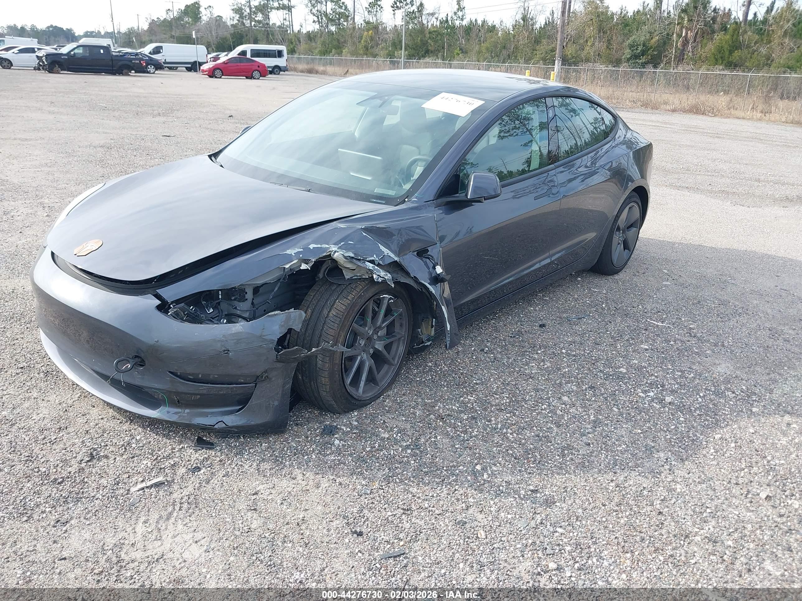 TESLA MODEL image 2