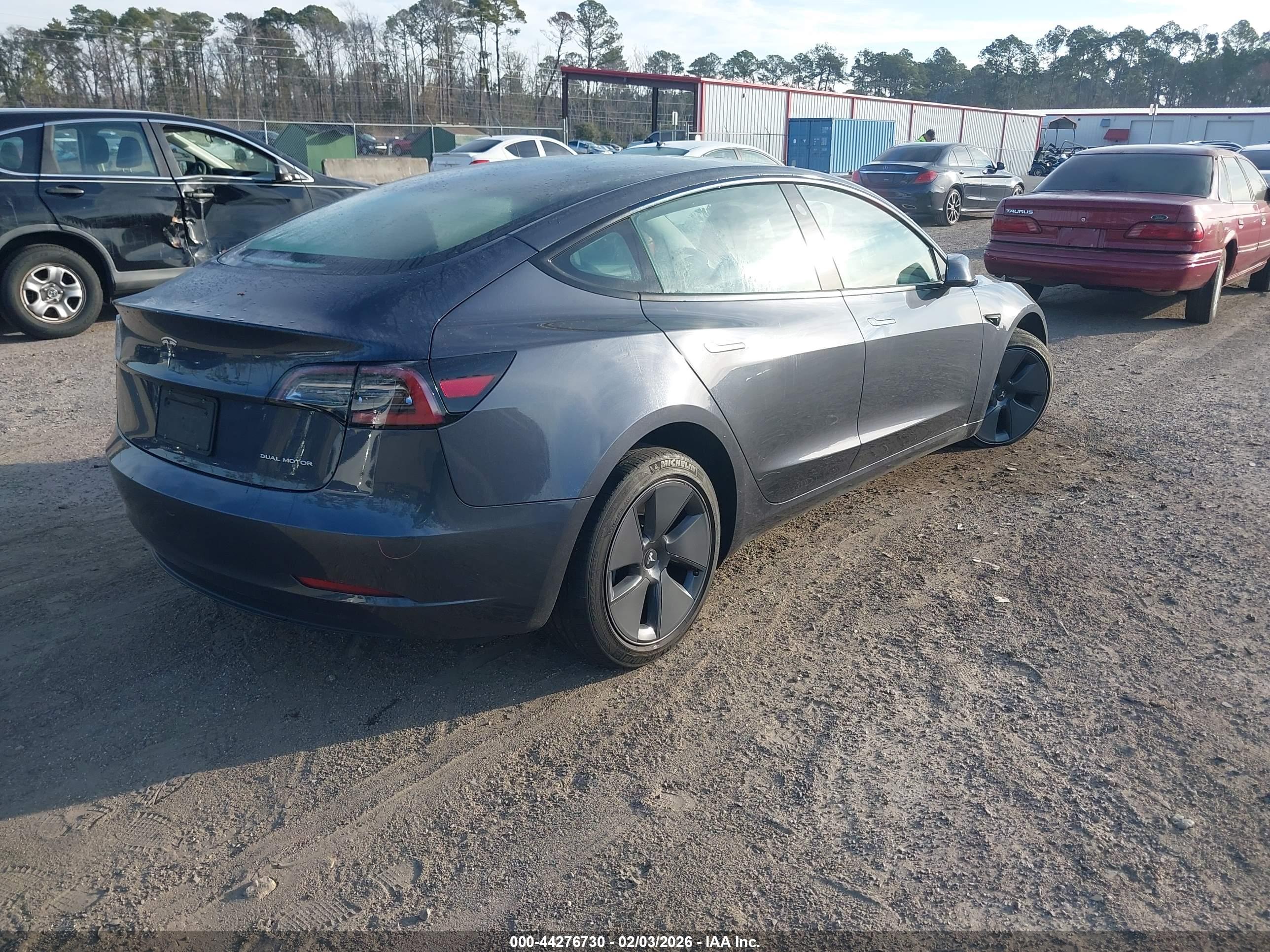 TESLA MODEL image 4