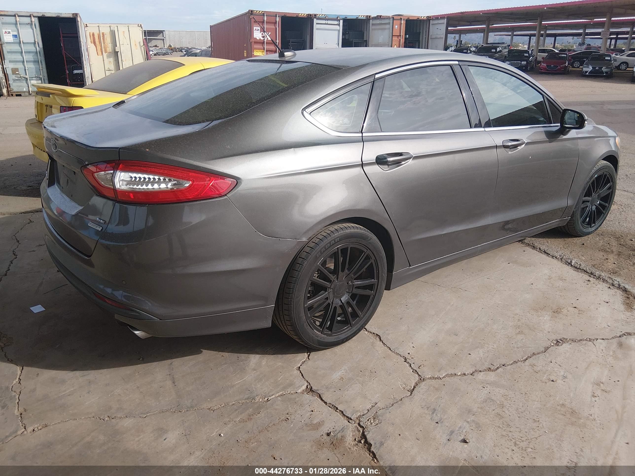 FORD FUSION image 4