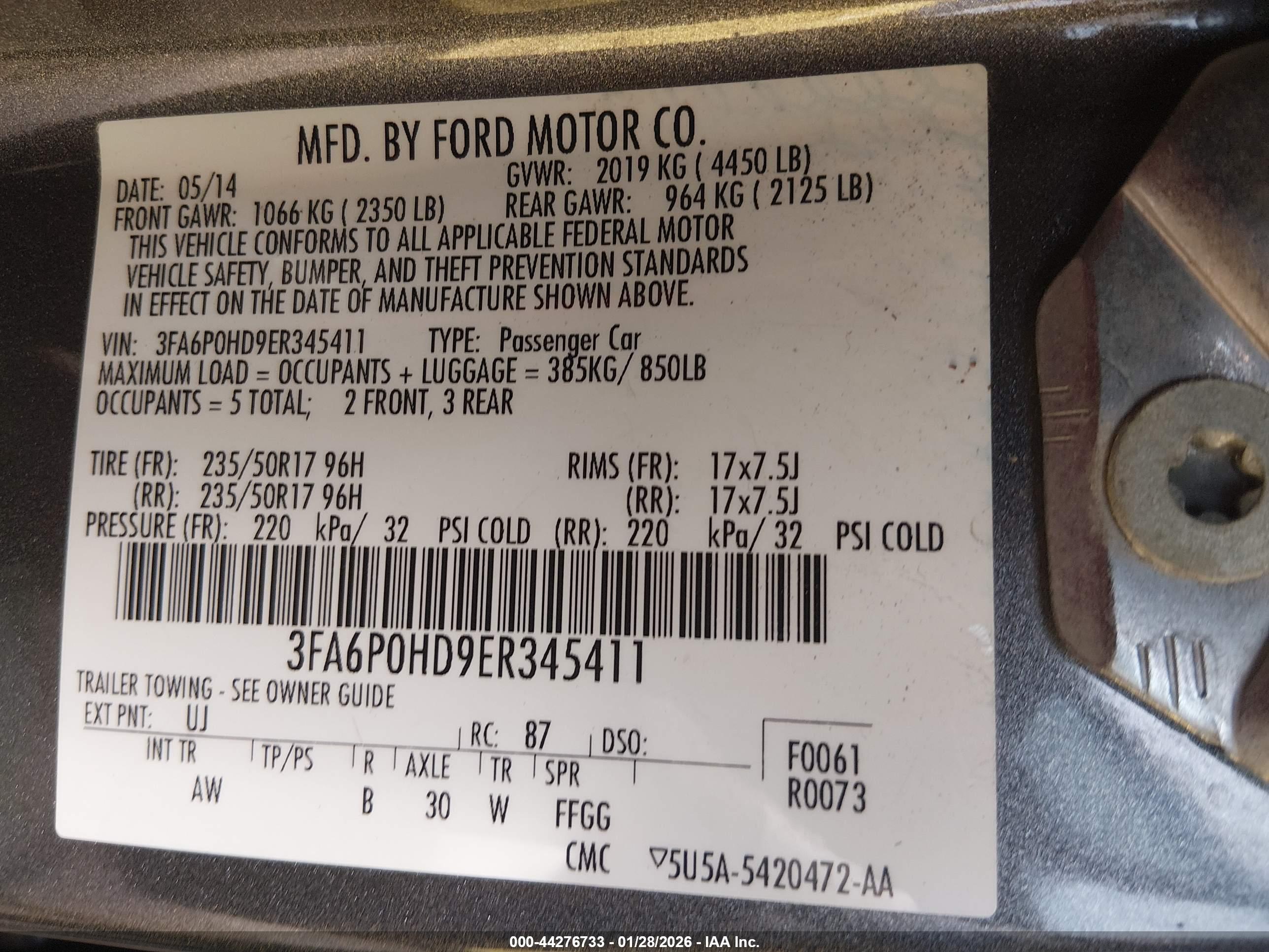 FORD FUSION image 9
