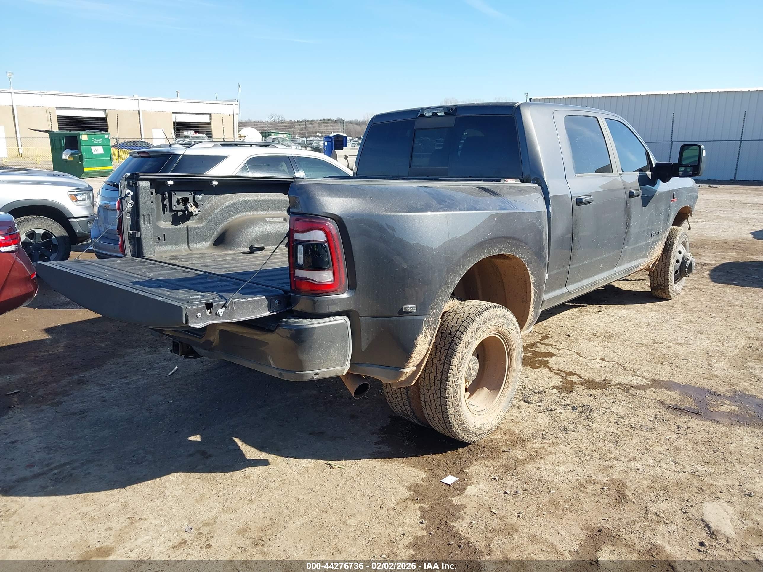 RAM 3500 image 4