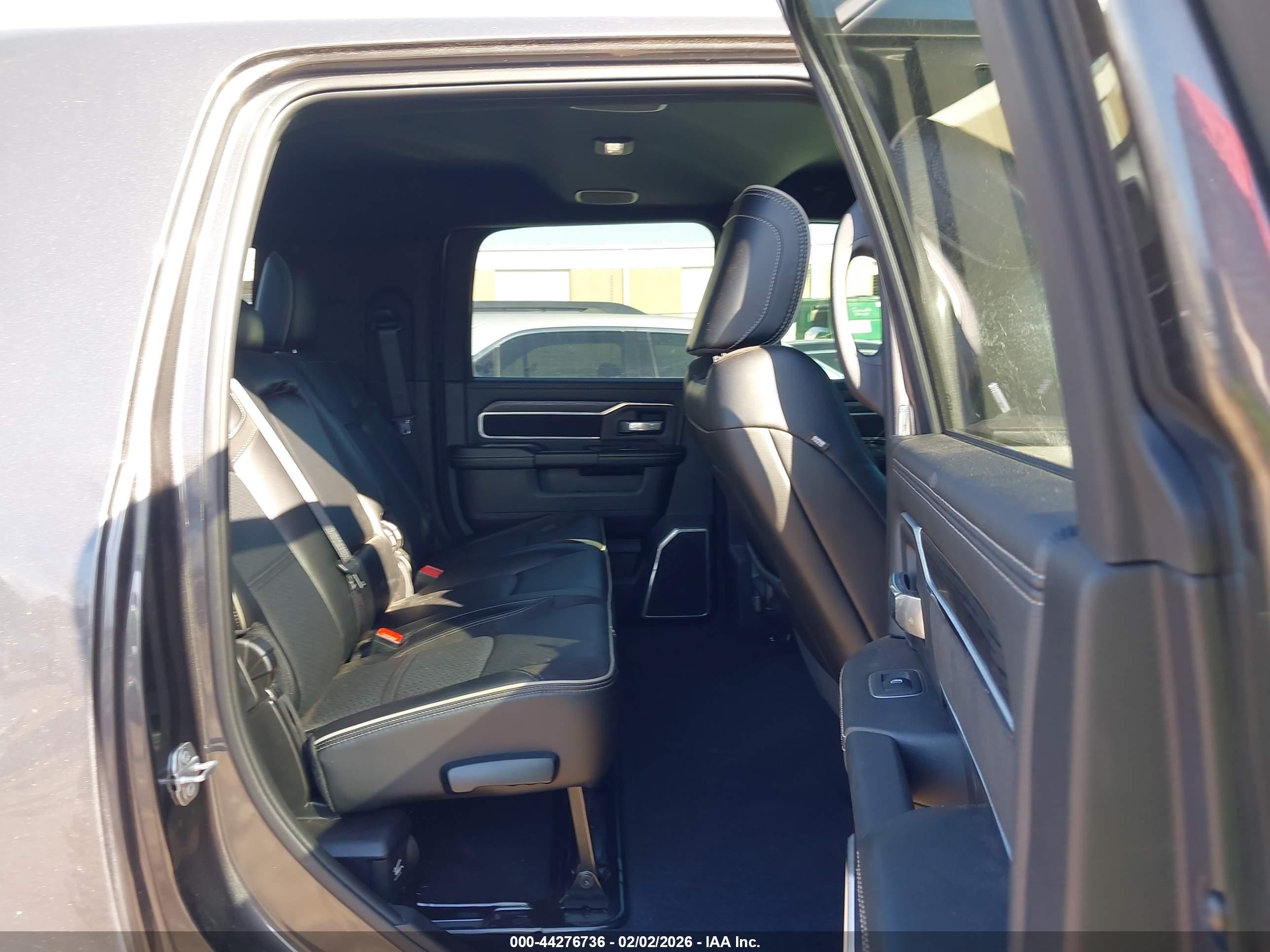 RAM 3500 image 8