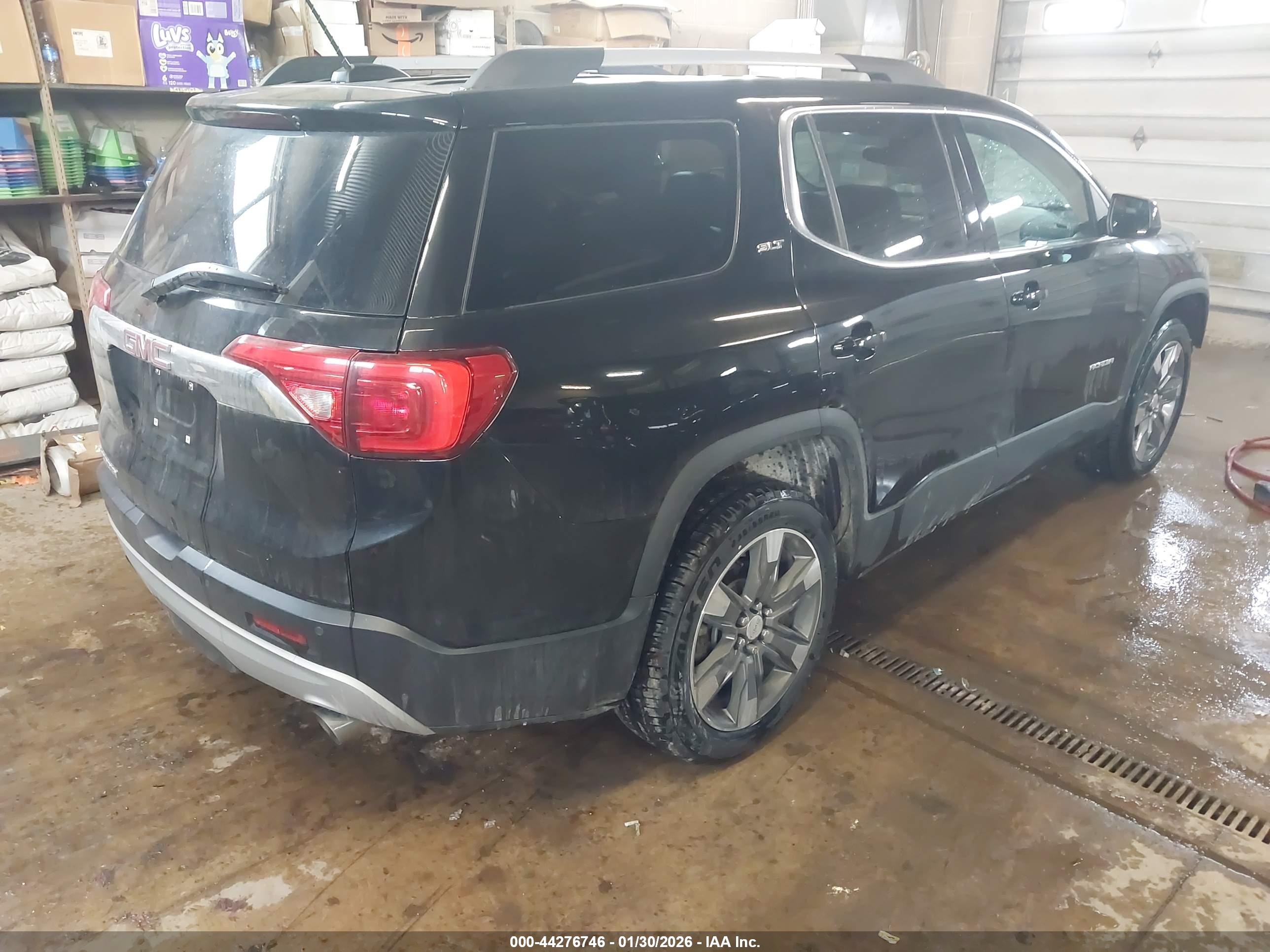 GMC ACADIA image 4