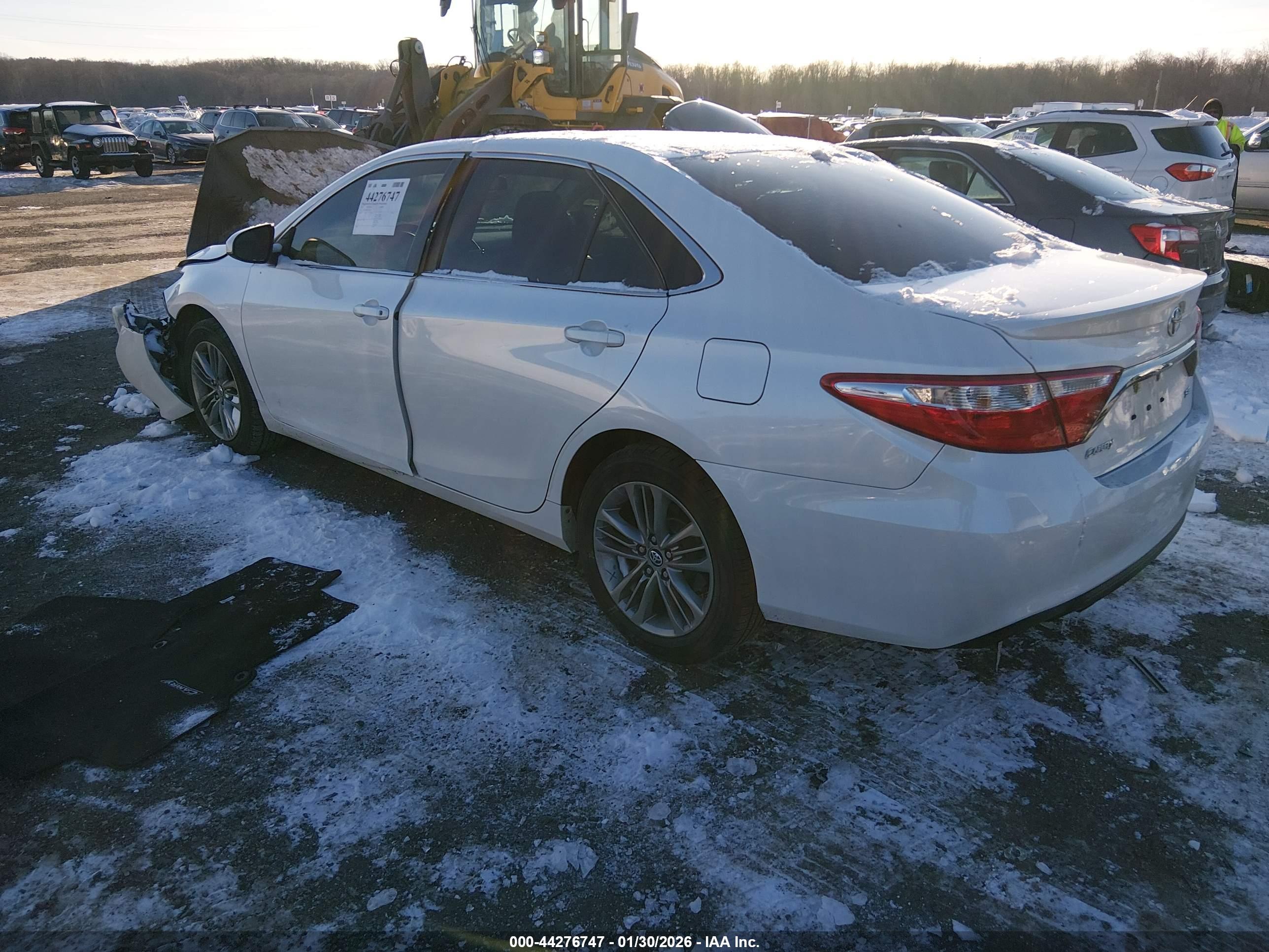TOYOTA CAMRY image 3