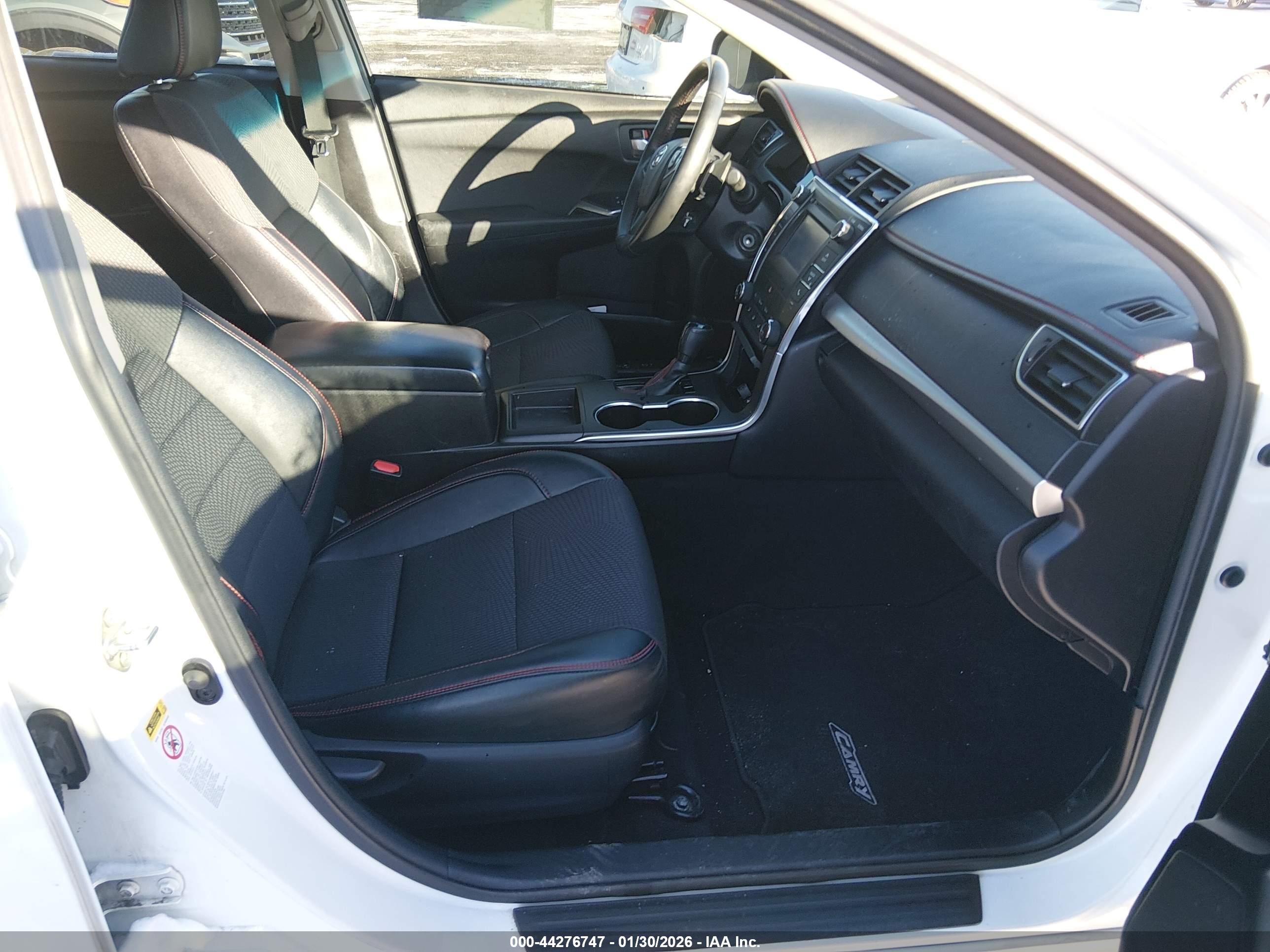 TOYOTA CAMRY image 5