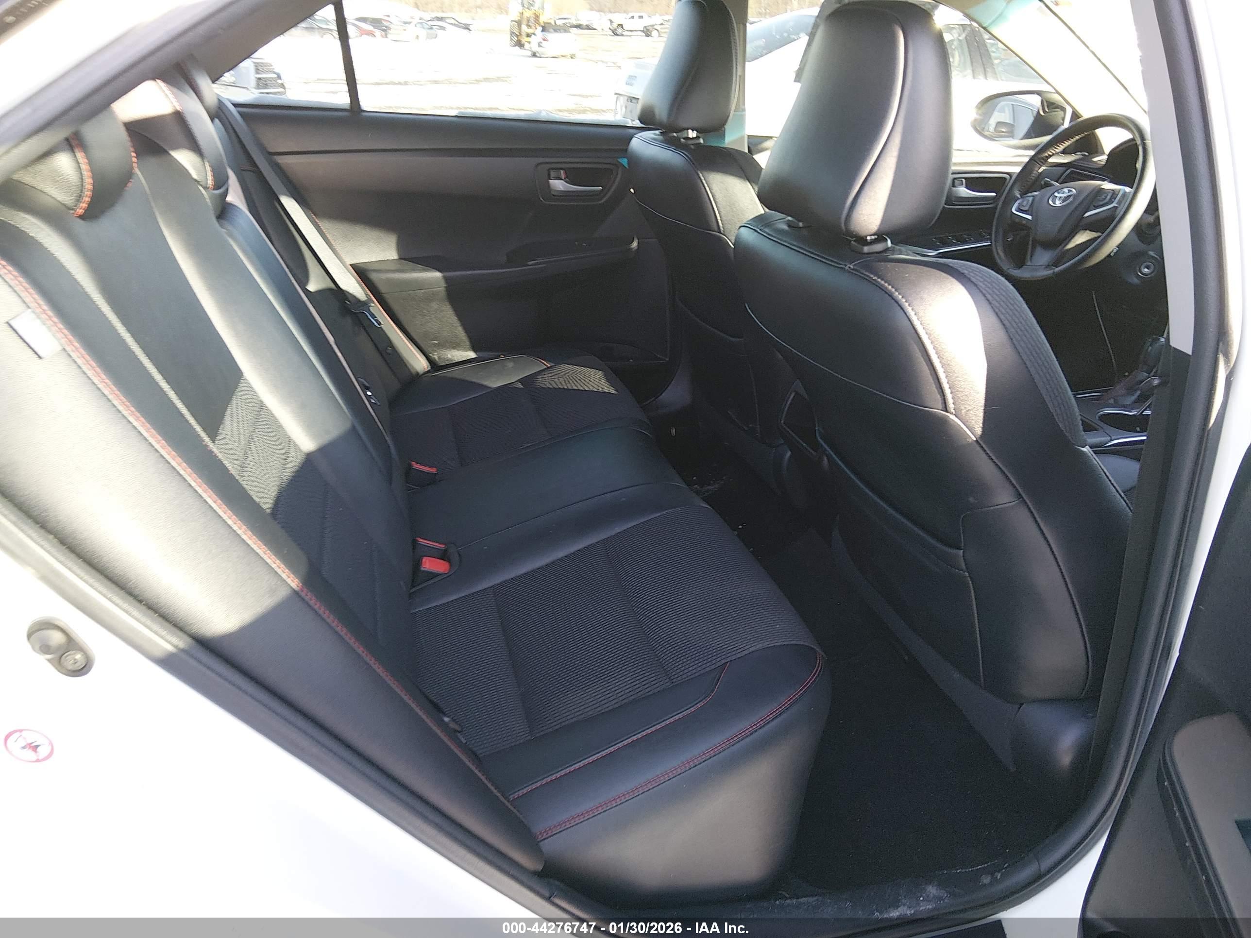 TOYOTA CAMRY image 8