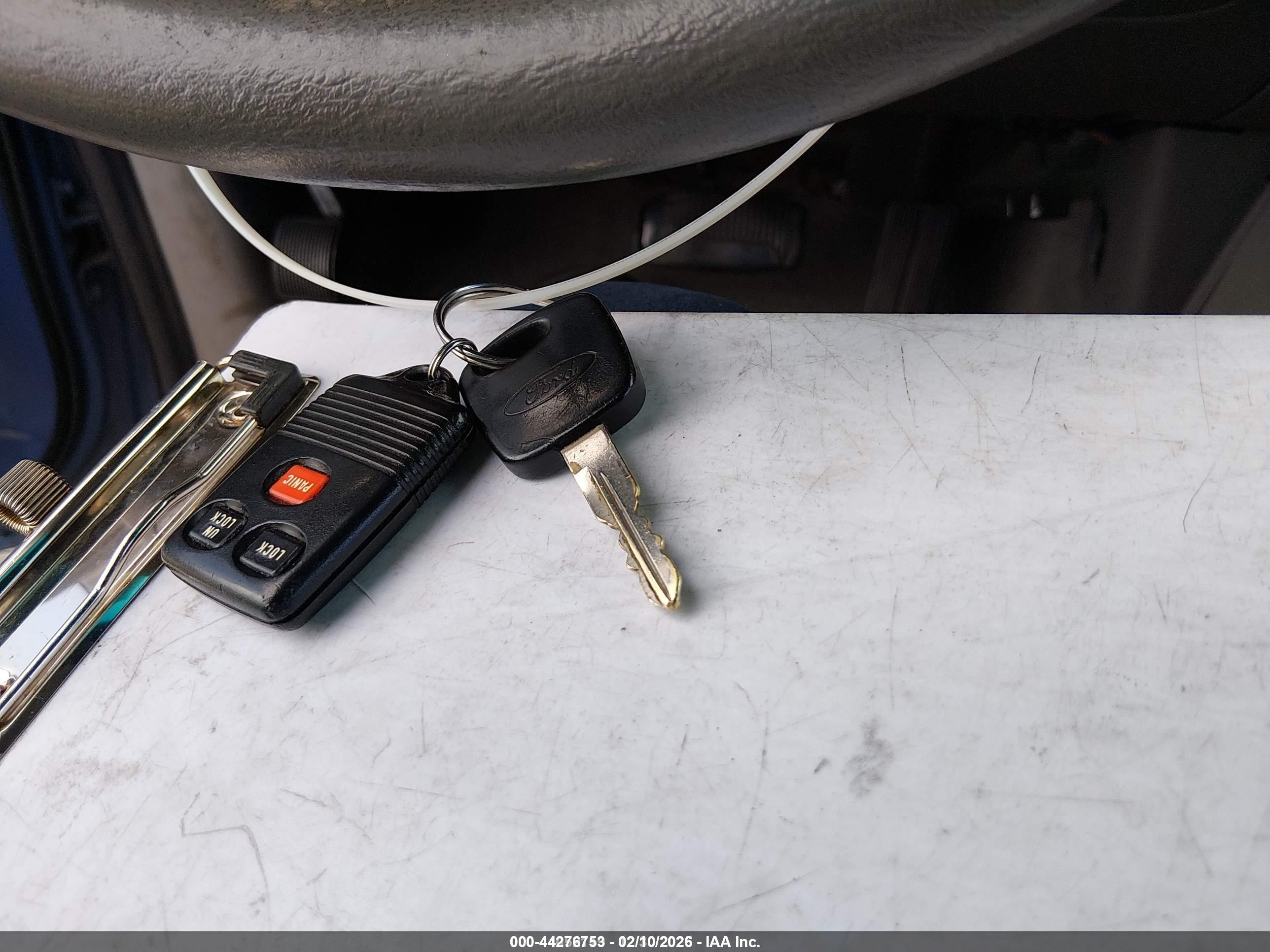 FORD EXPEDITION image 11