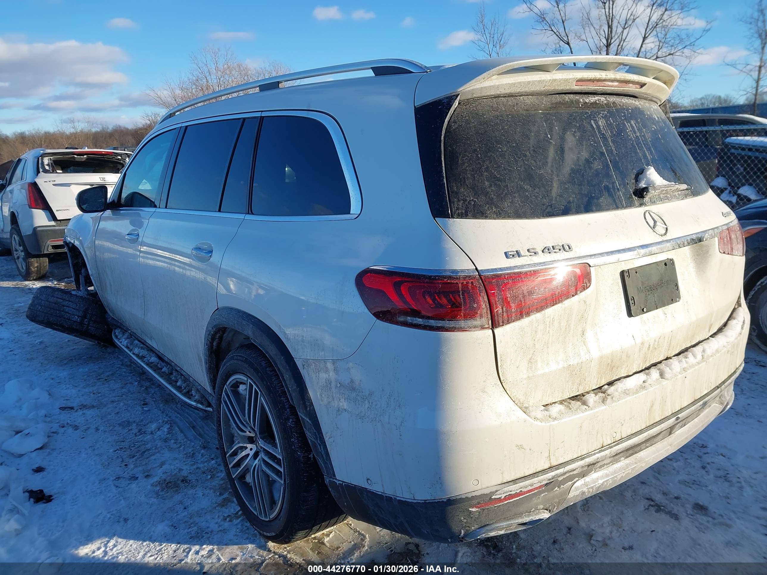 MERCEDES-BENZ GLS image 3