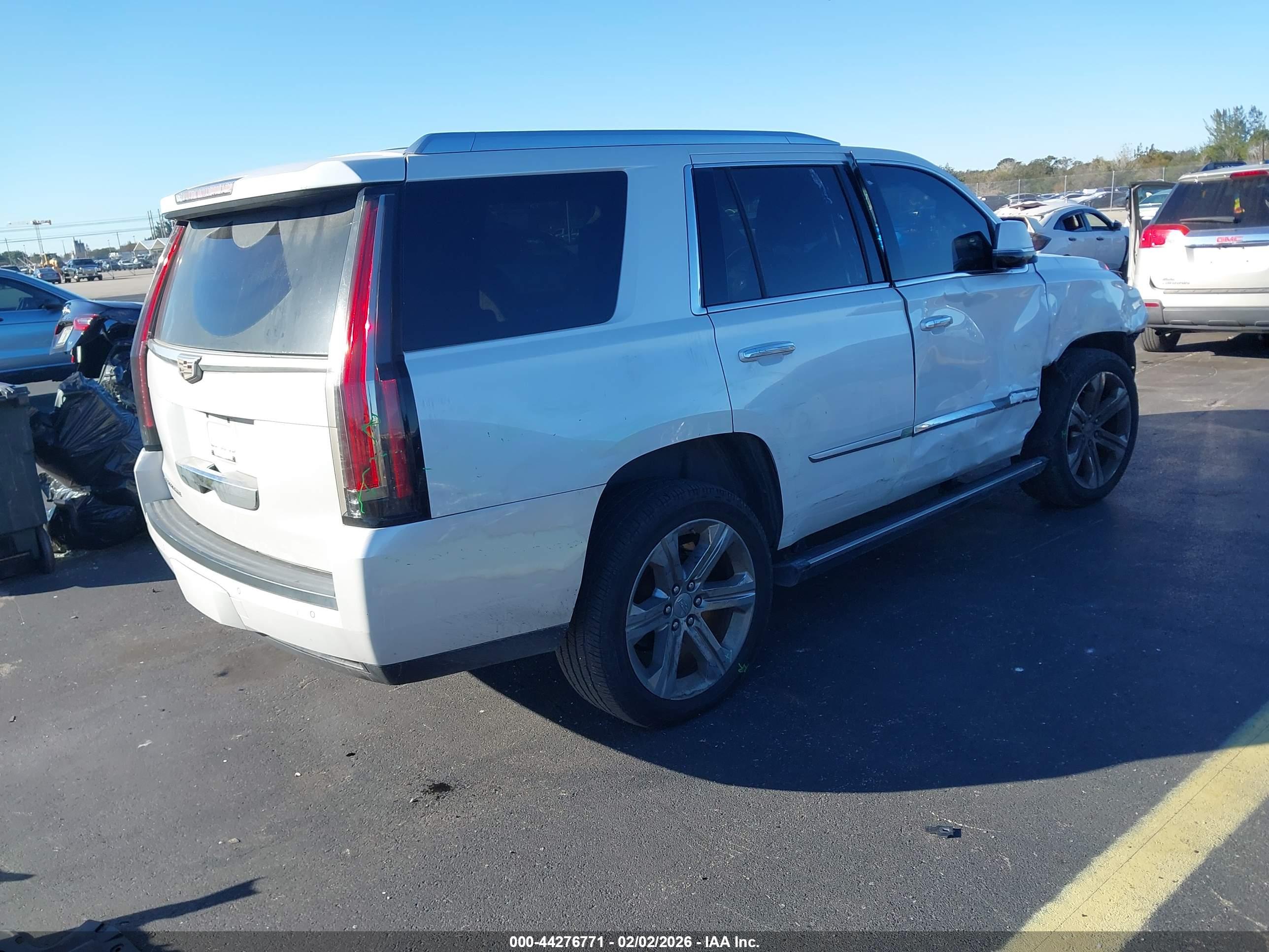 CADILLAC ESCALADE image 4