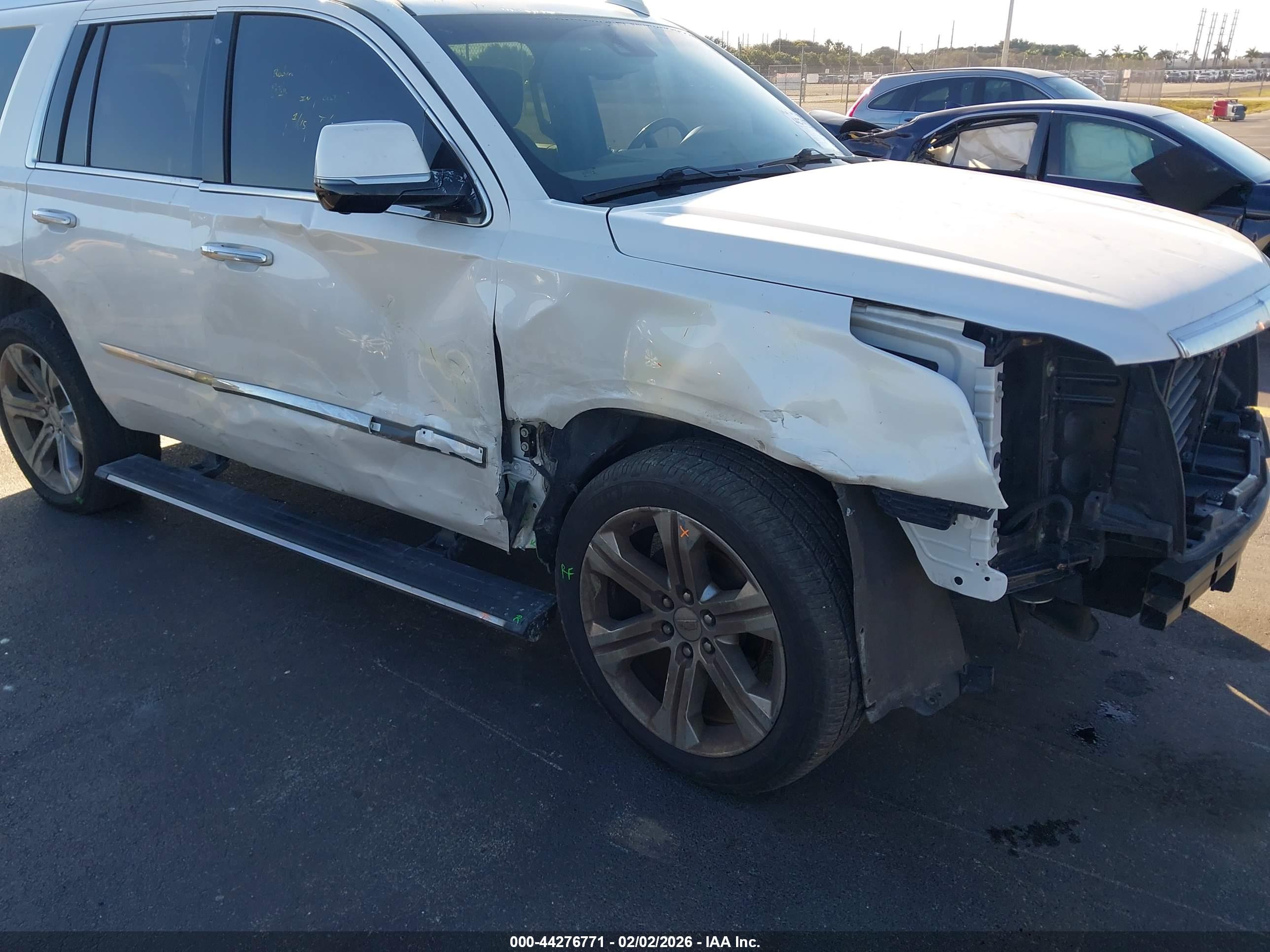 CADILLAC ESCALADE image 6