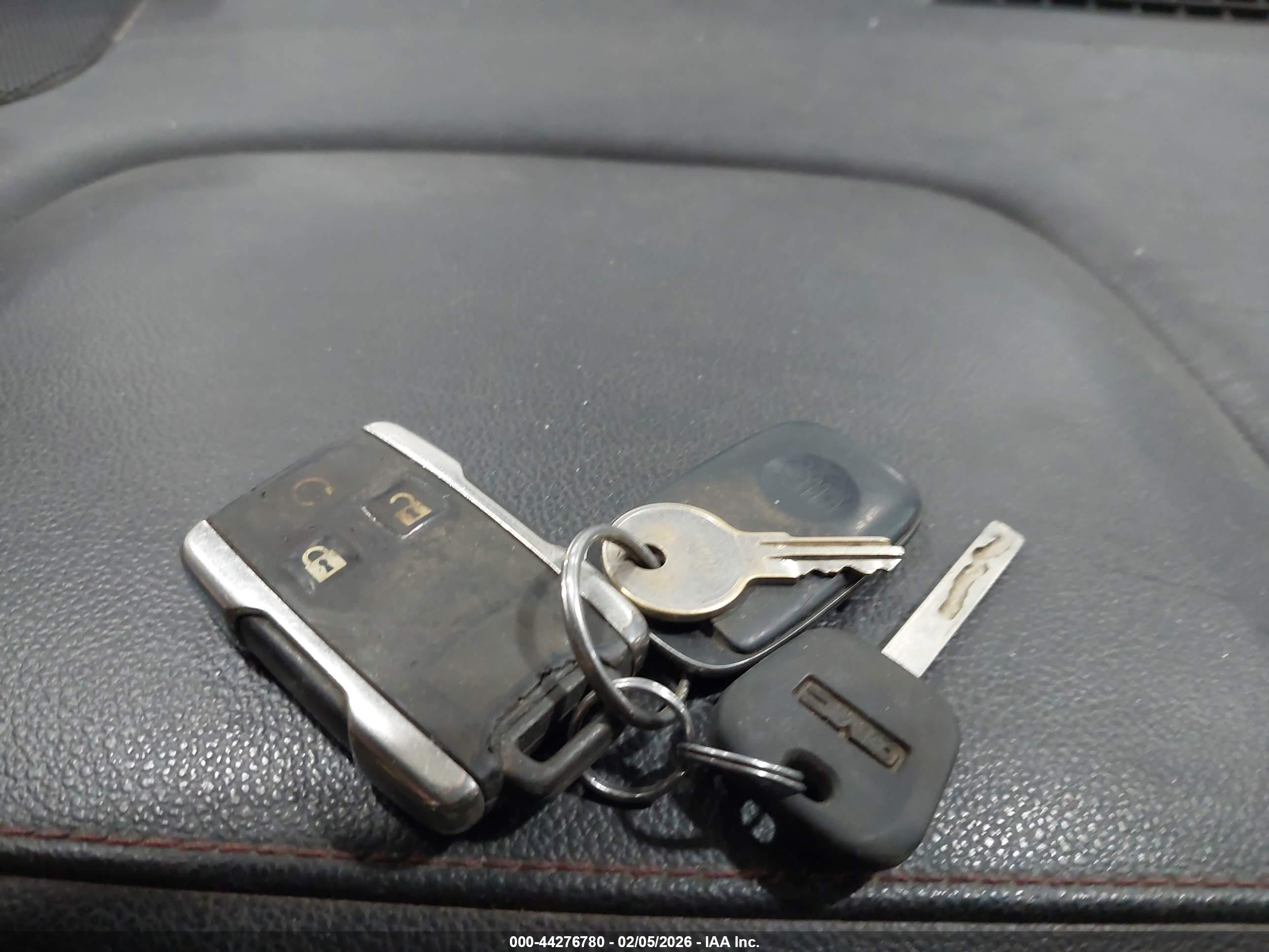 GMC SIERRA image 11