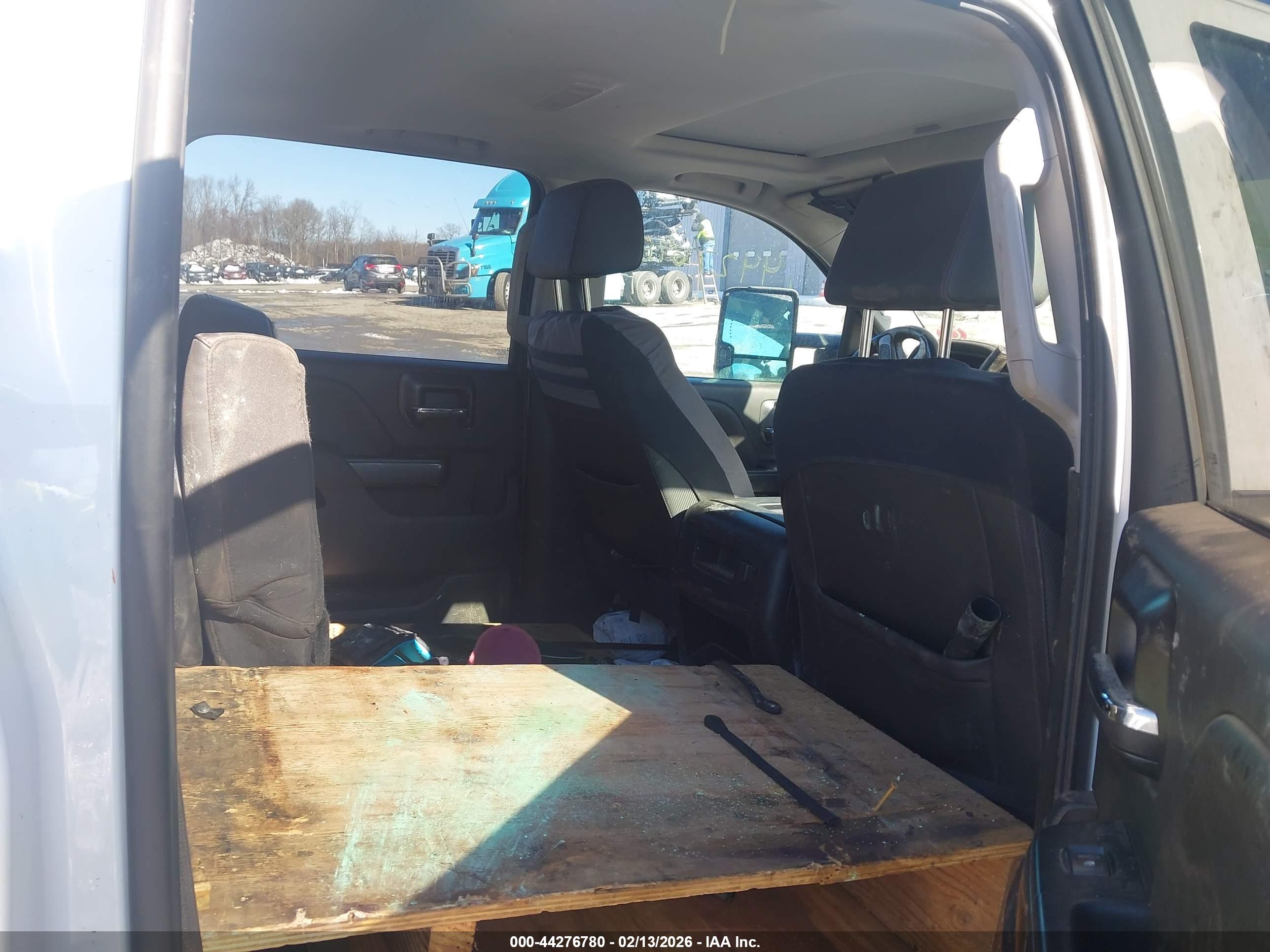 GMC SIERRA image 8