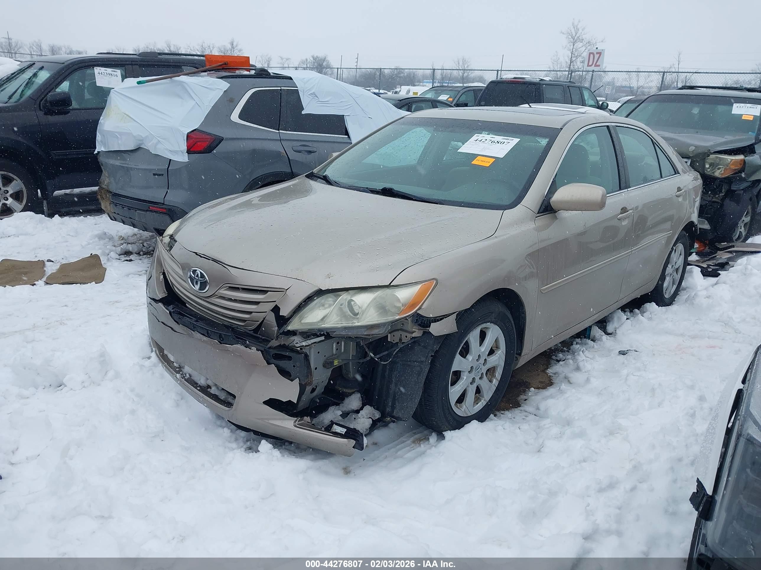 TOYOTA CAMRY image 2
