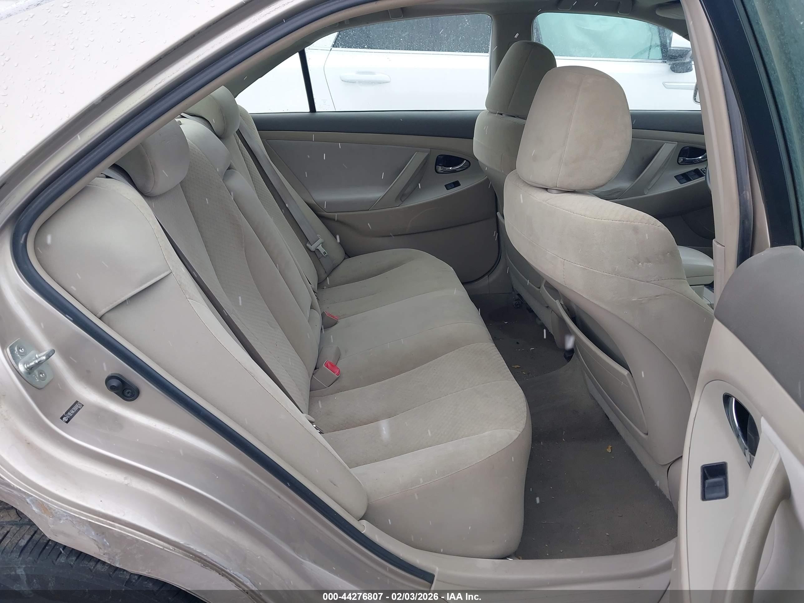 TOYOTA CAMRY image 8