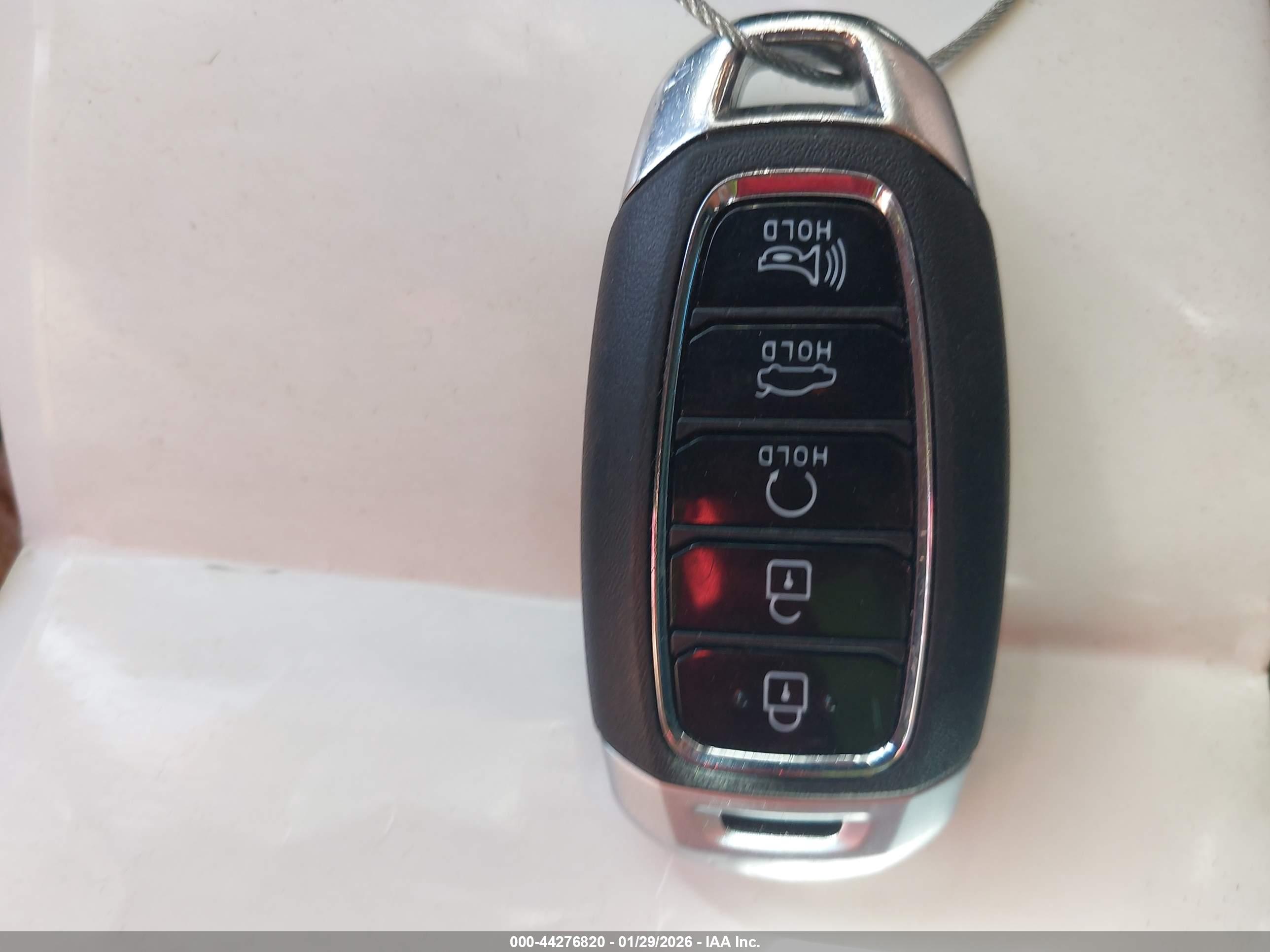 HYUNDAI ELANTRA image 11