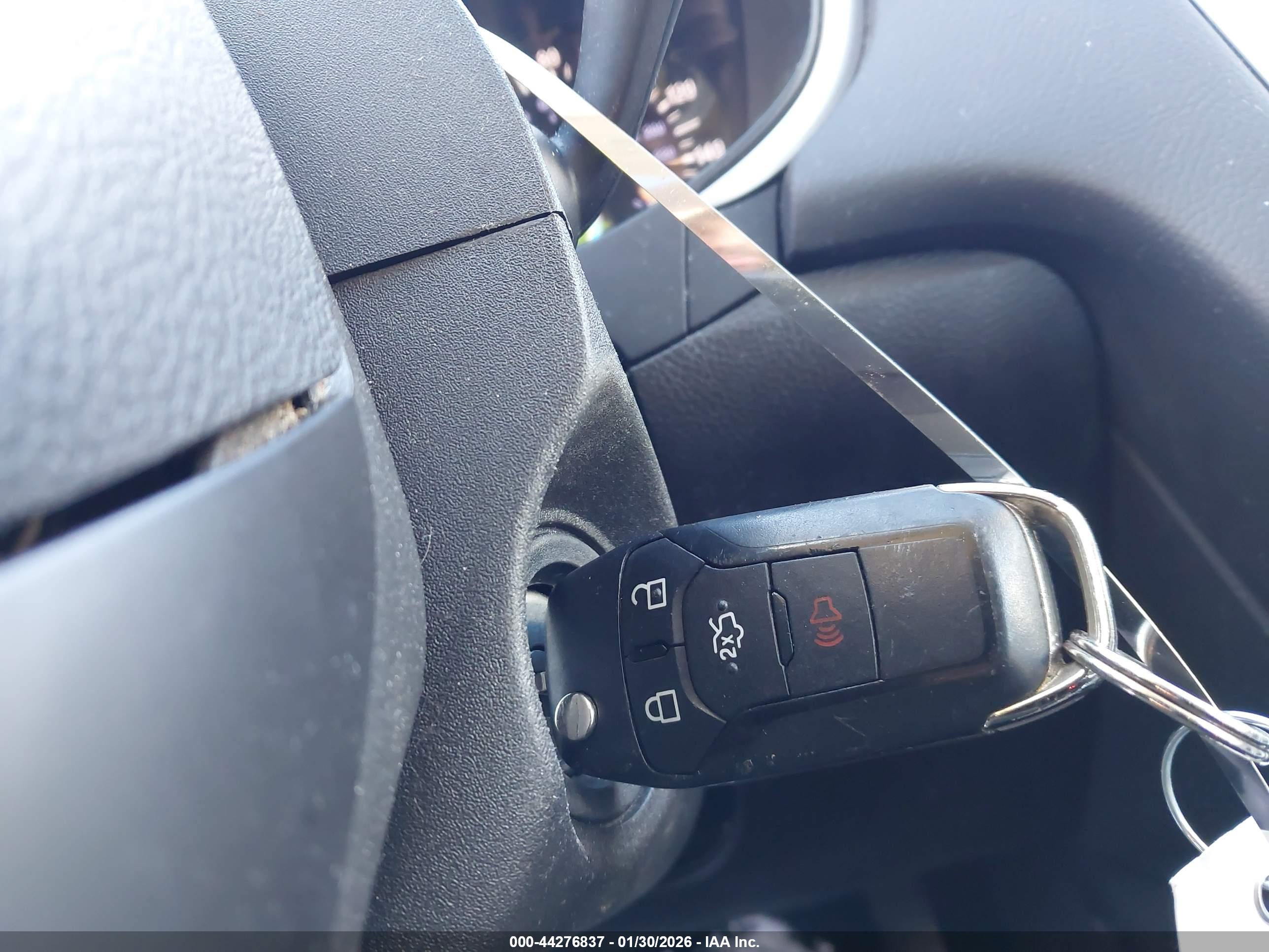 FORD FUSION image 11
