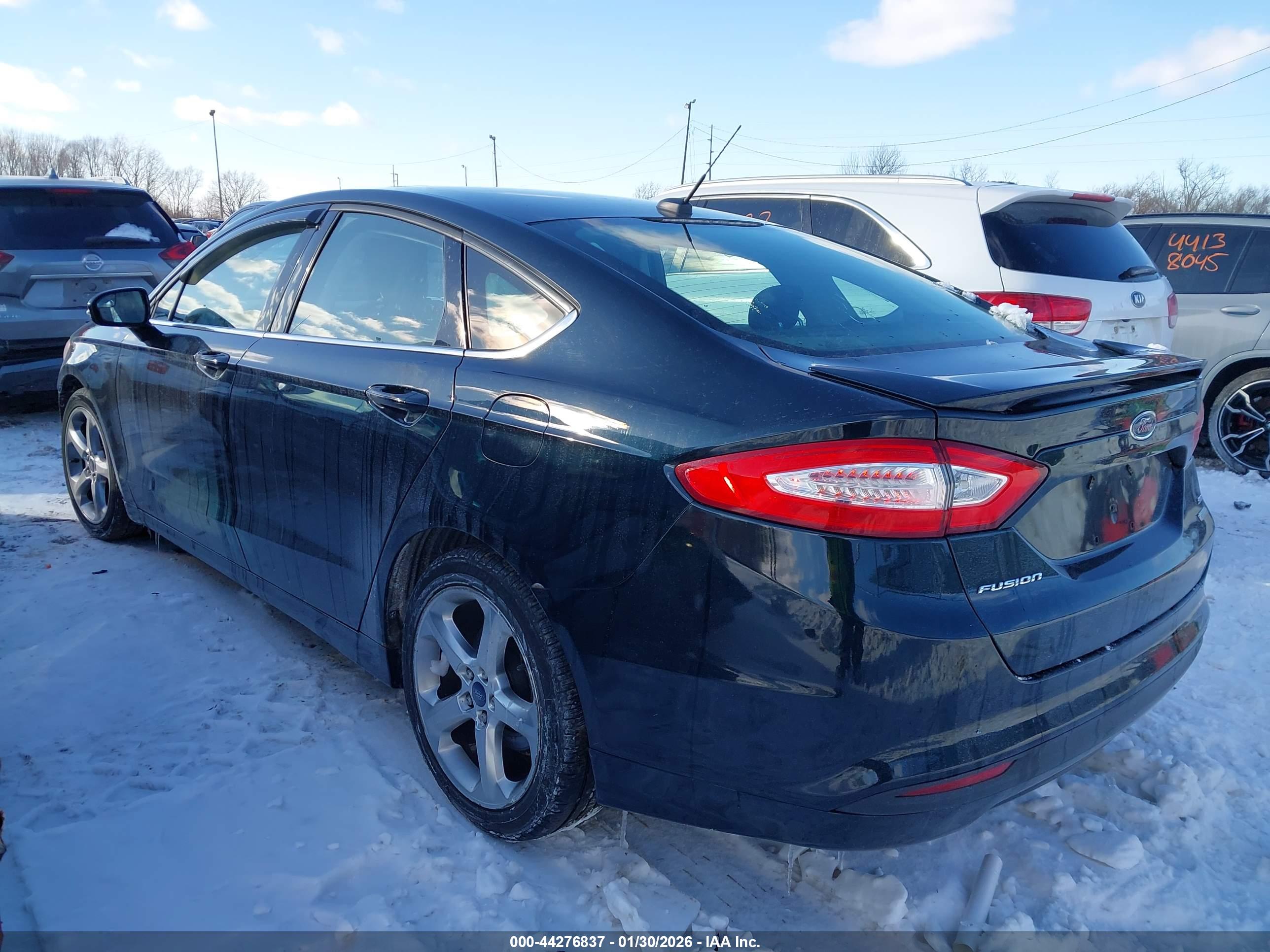 FORD FUSION image 3