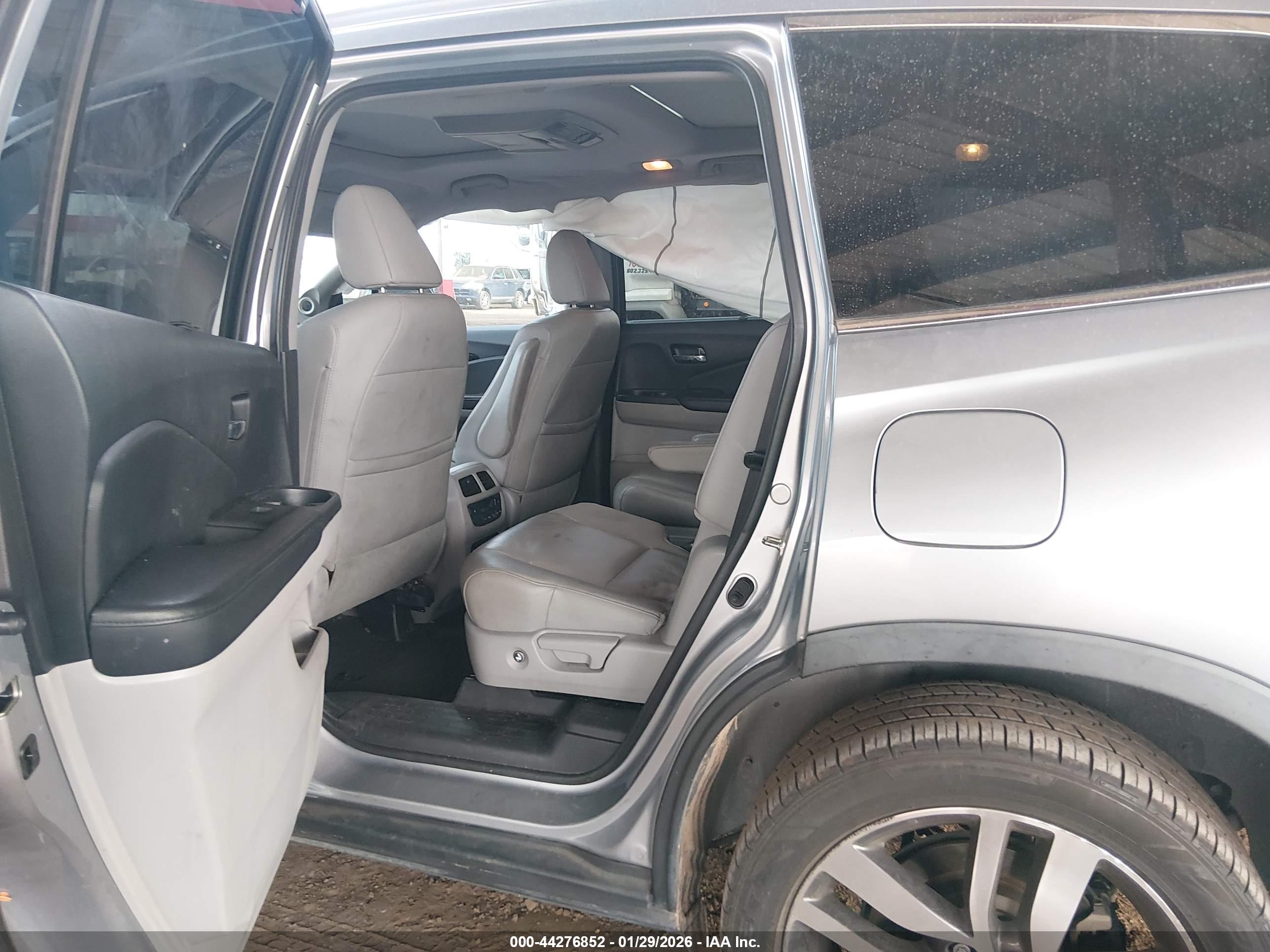 HONDA PILOT image 8