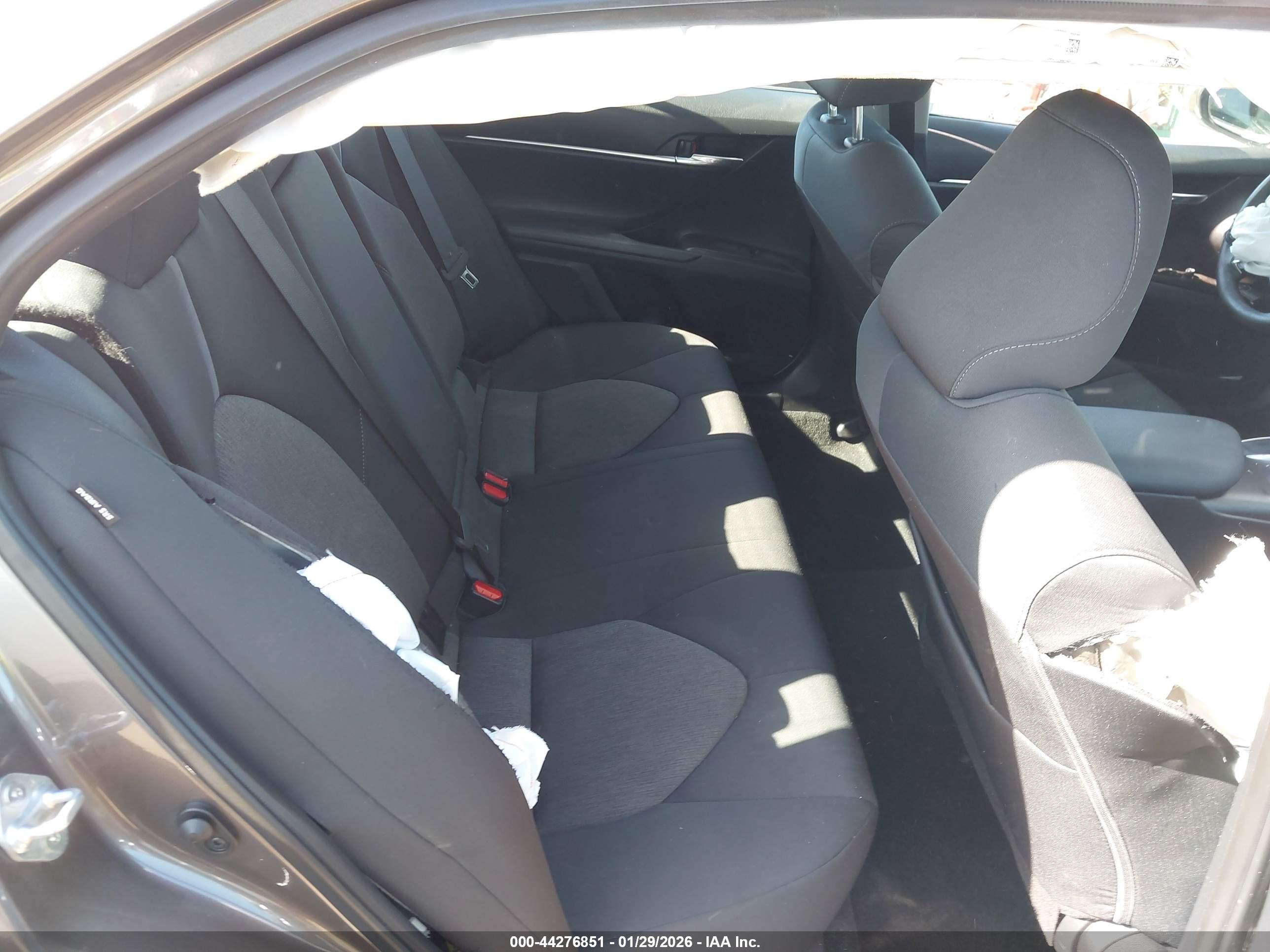 TOYOTA CAMRY image 8