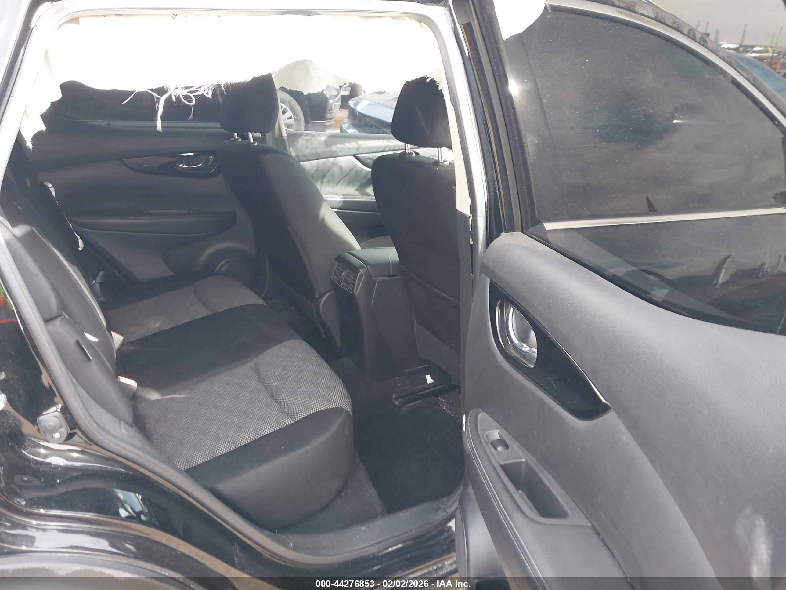 NISSAN ROGUE image 8