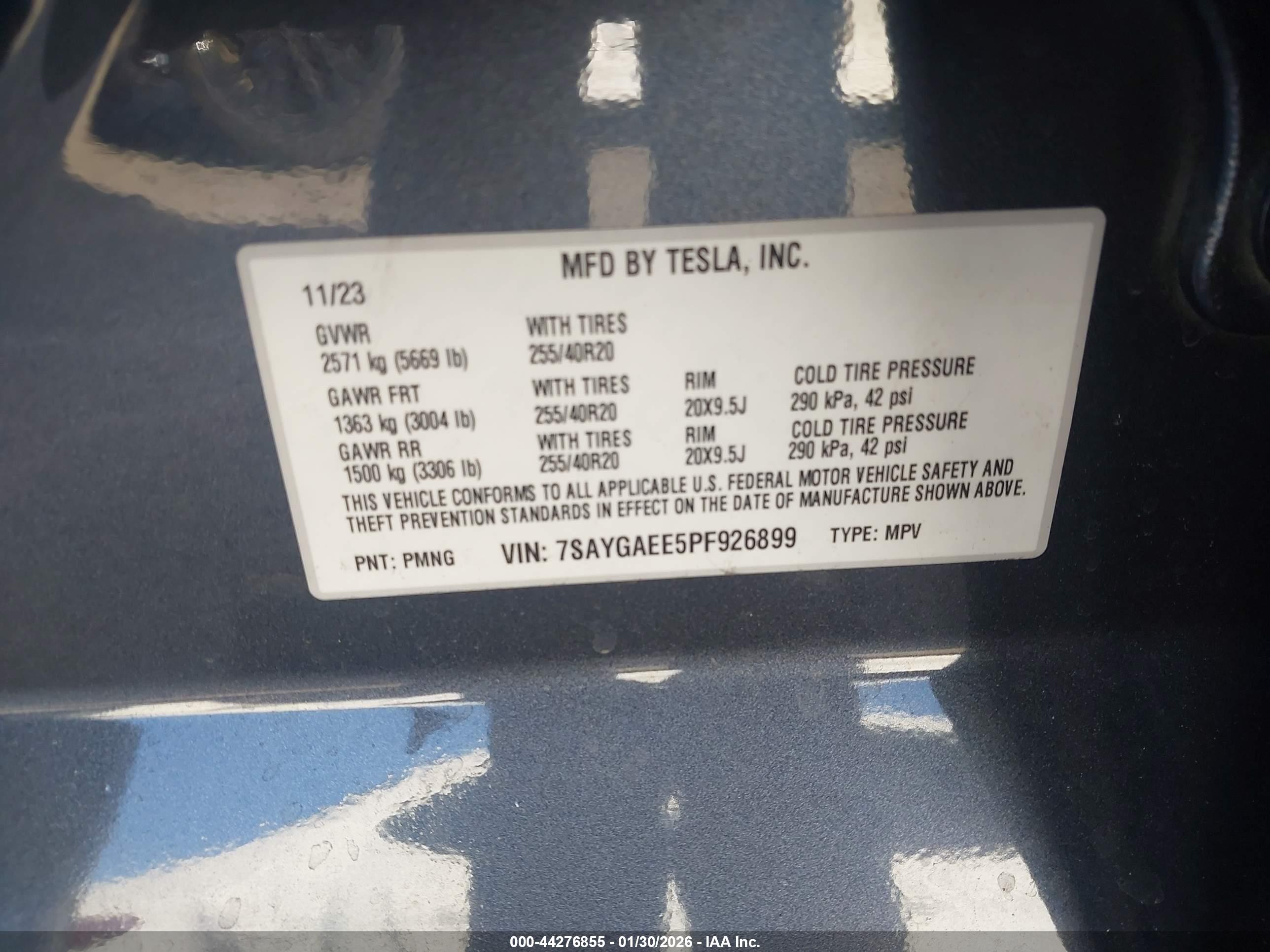 TESLA MODEL image 9