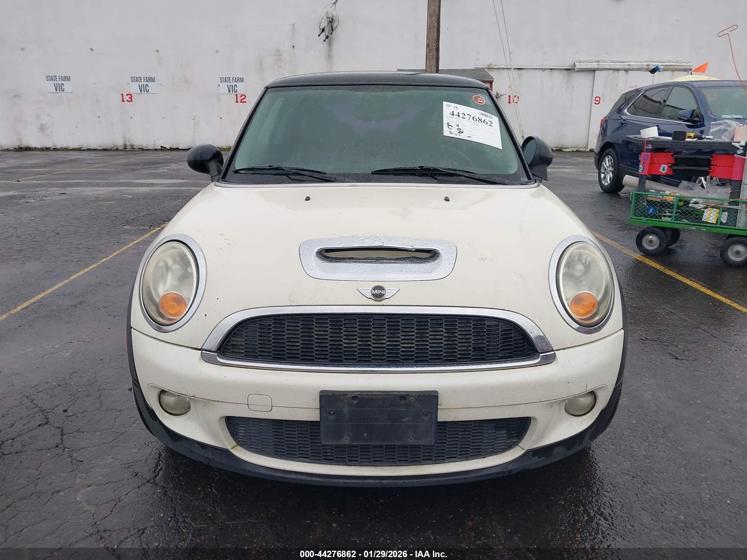 MINI COOPER image 6