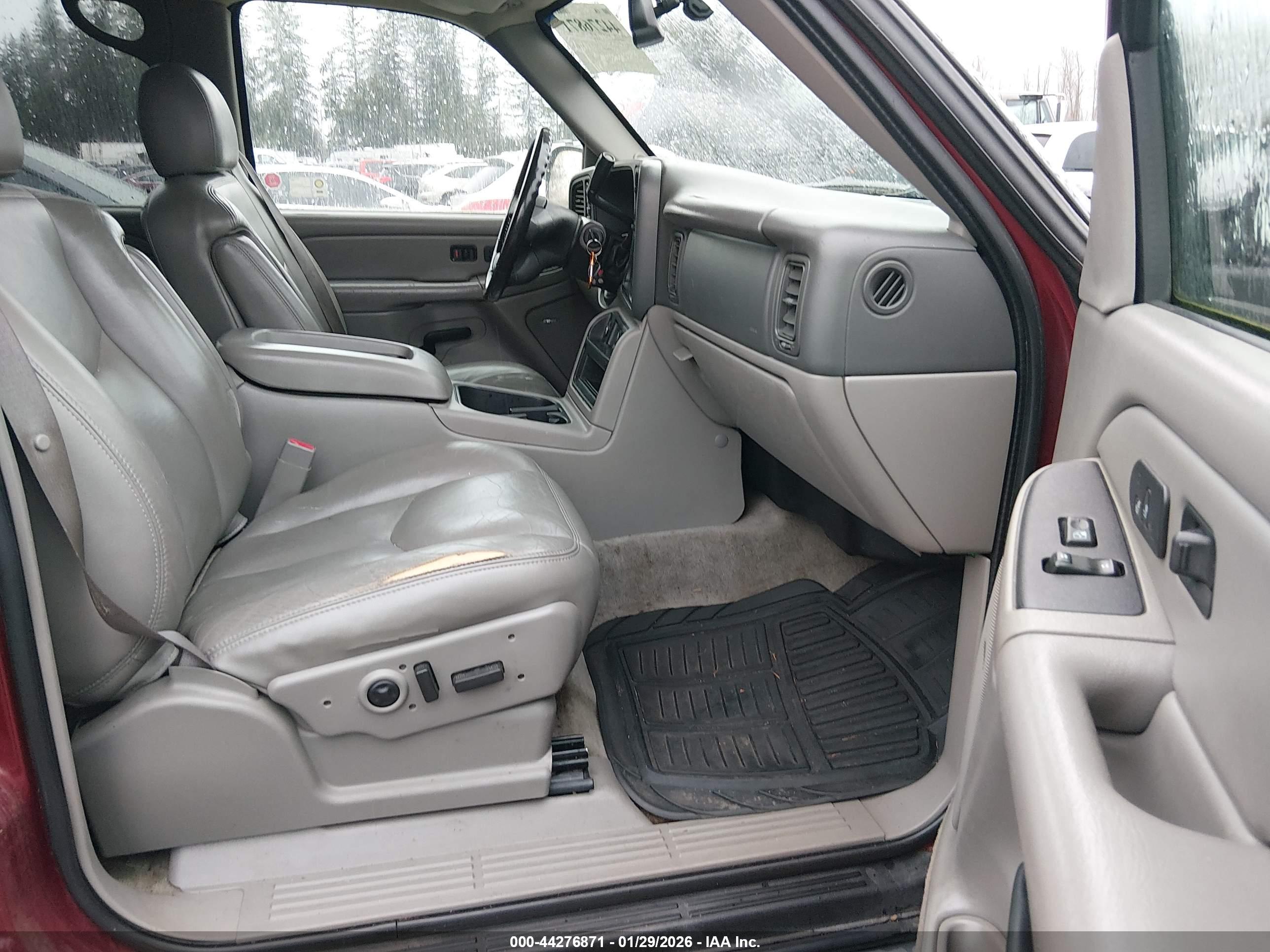CHEVROLET TAHOE image 5