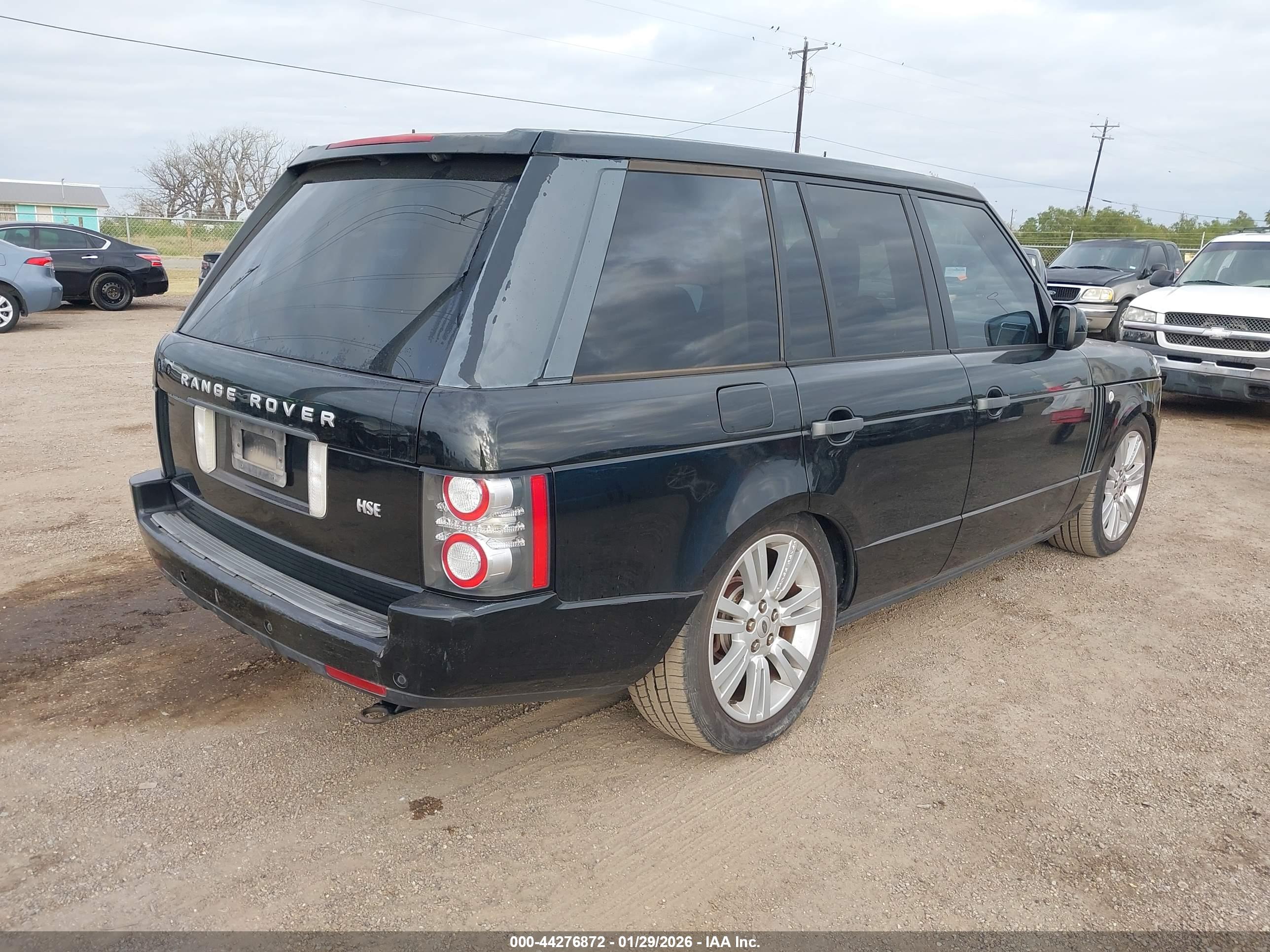 LAND ROVER image 4