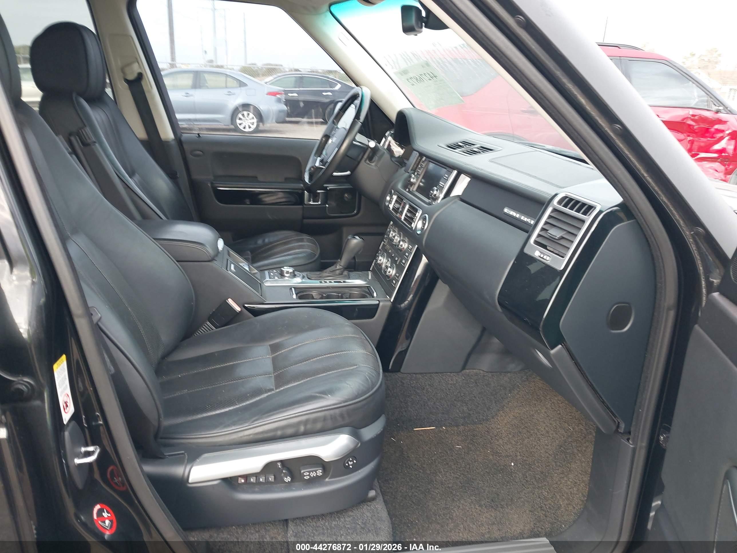 LAND ROVER image 5