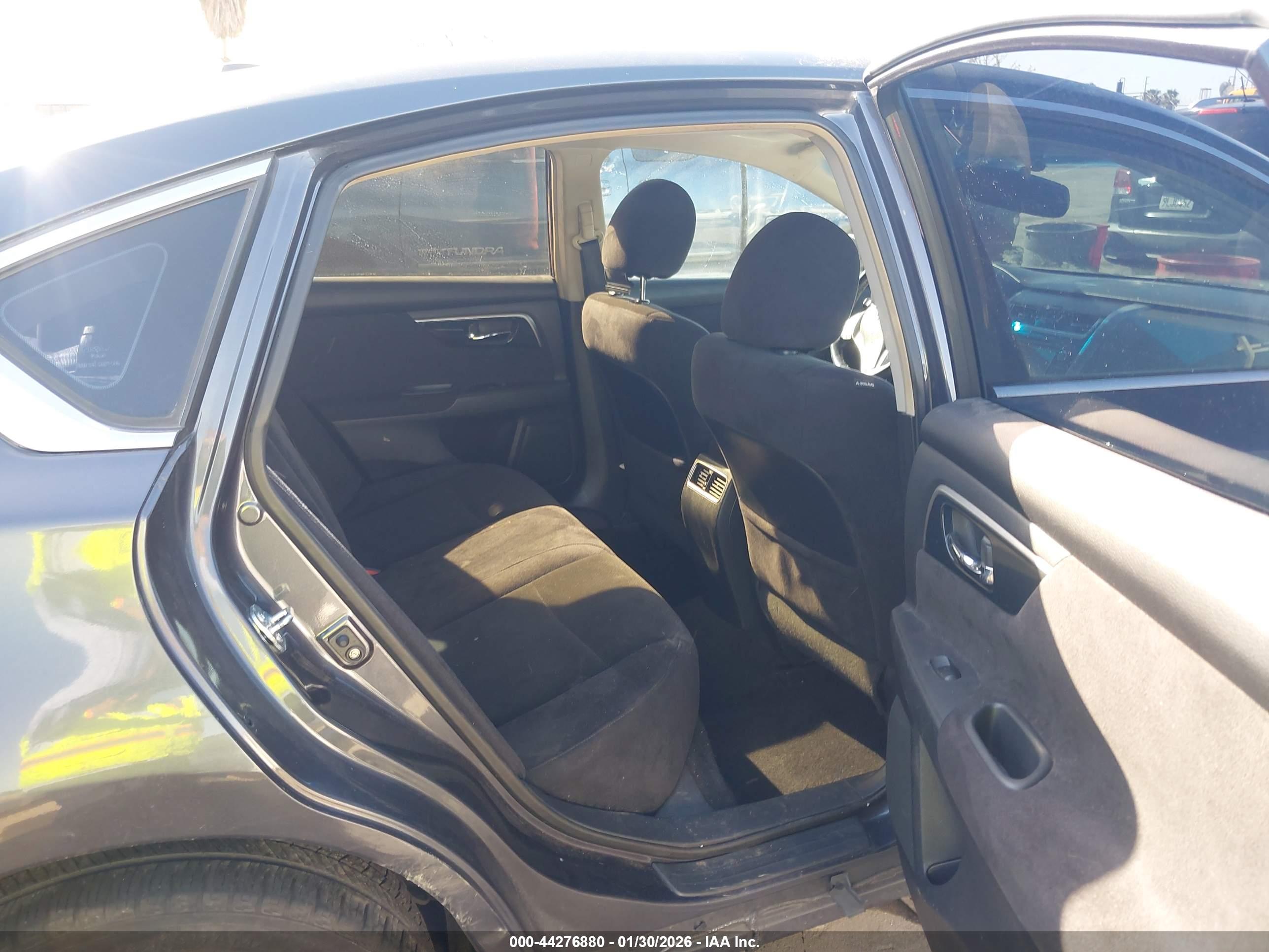 NISSAN ALTIMA image 8