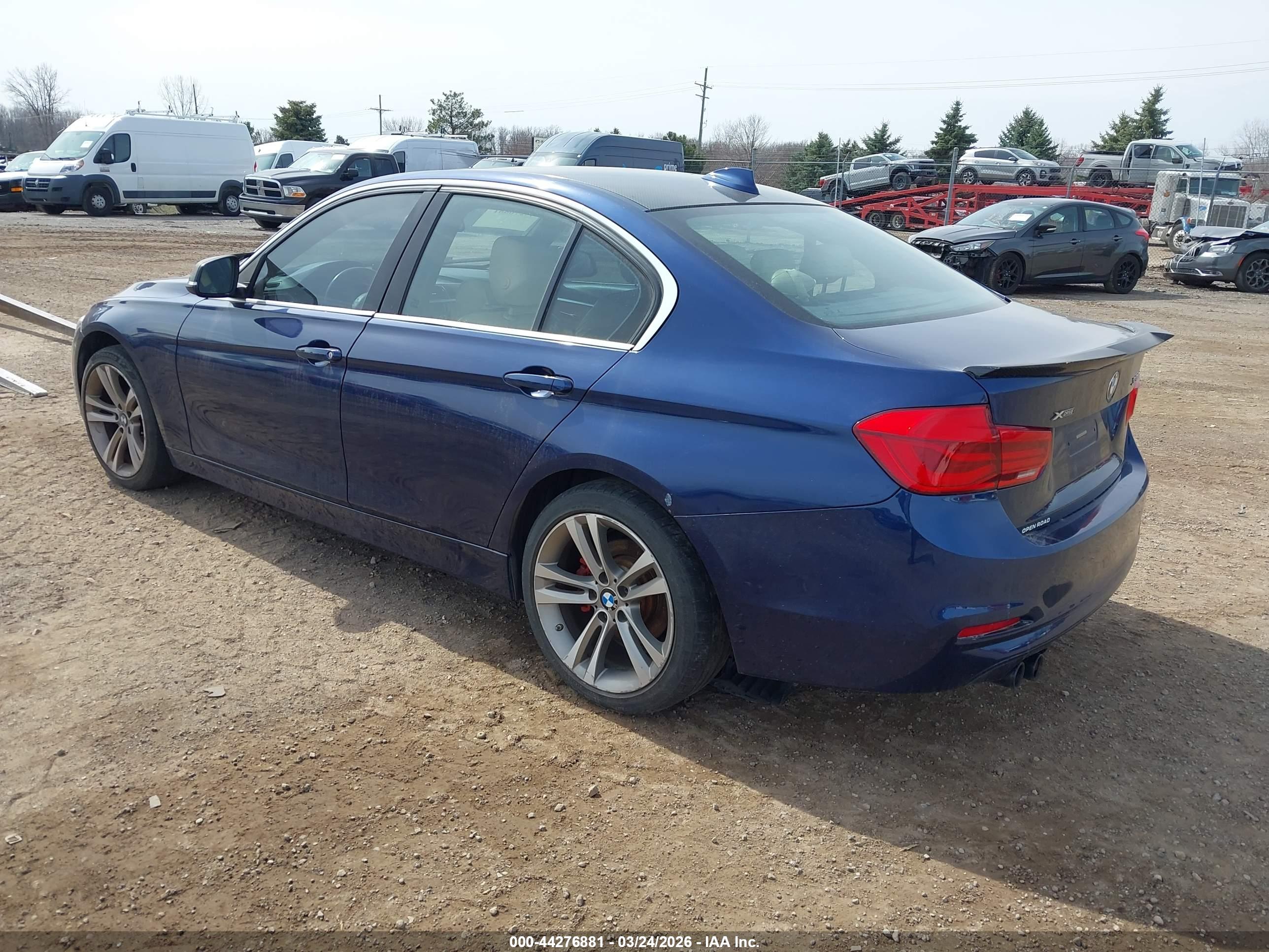 BMW 330I image 3