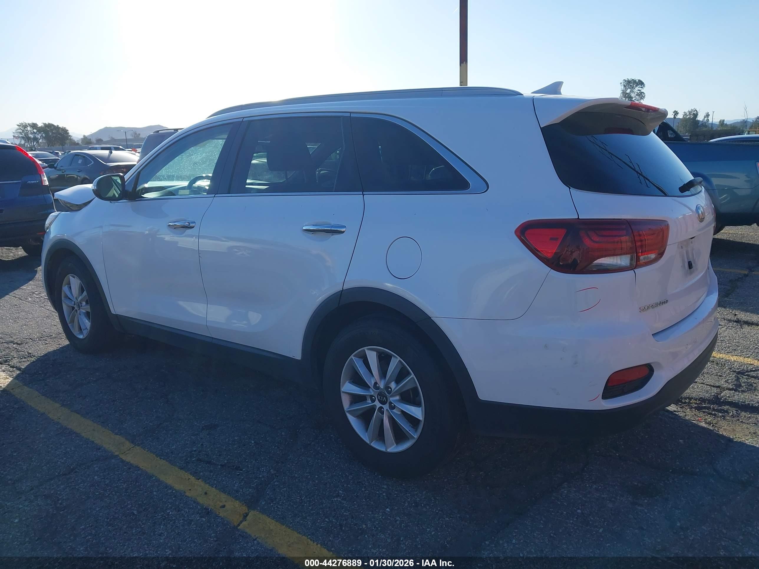 KIA SORENTO image 3